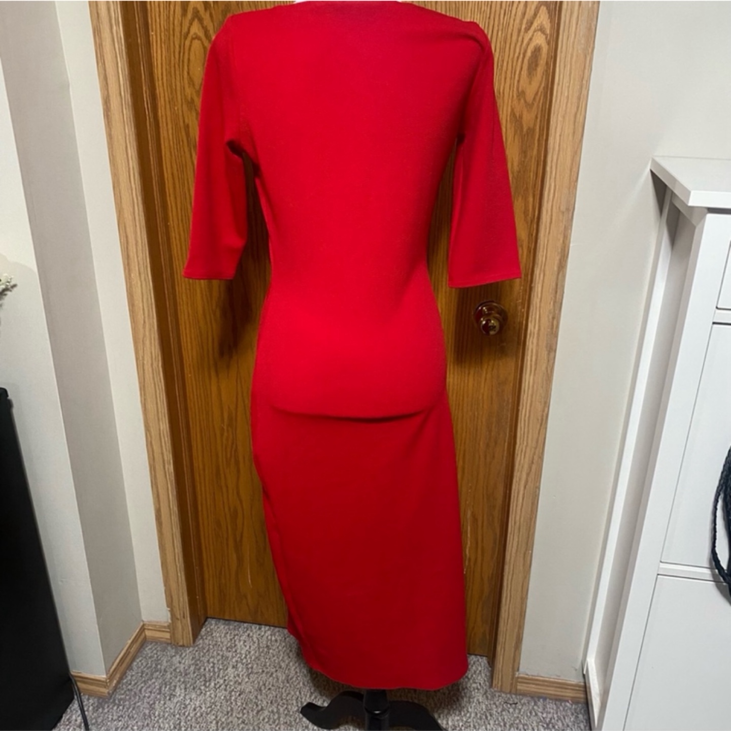 Beautiful red v-neck bodycon style dress - photo 4