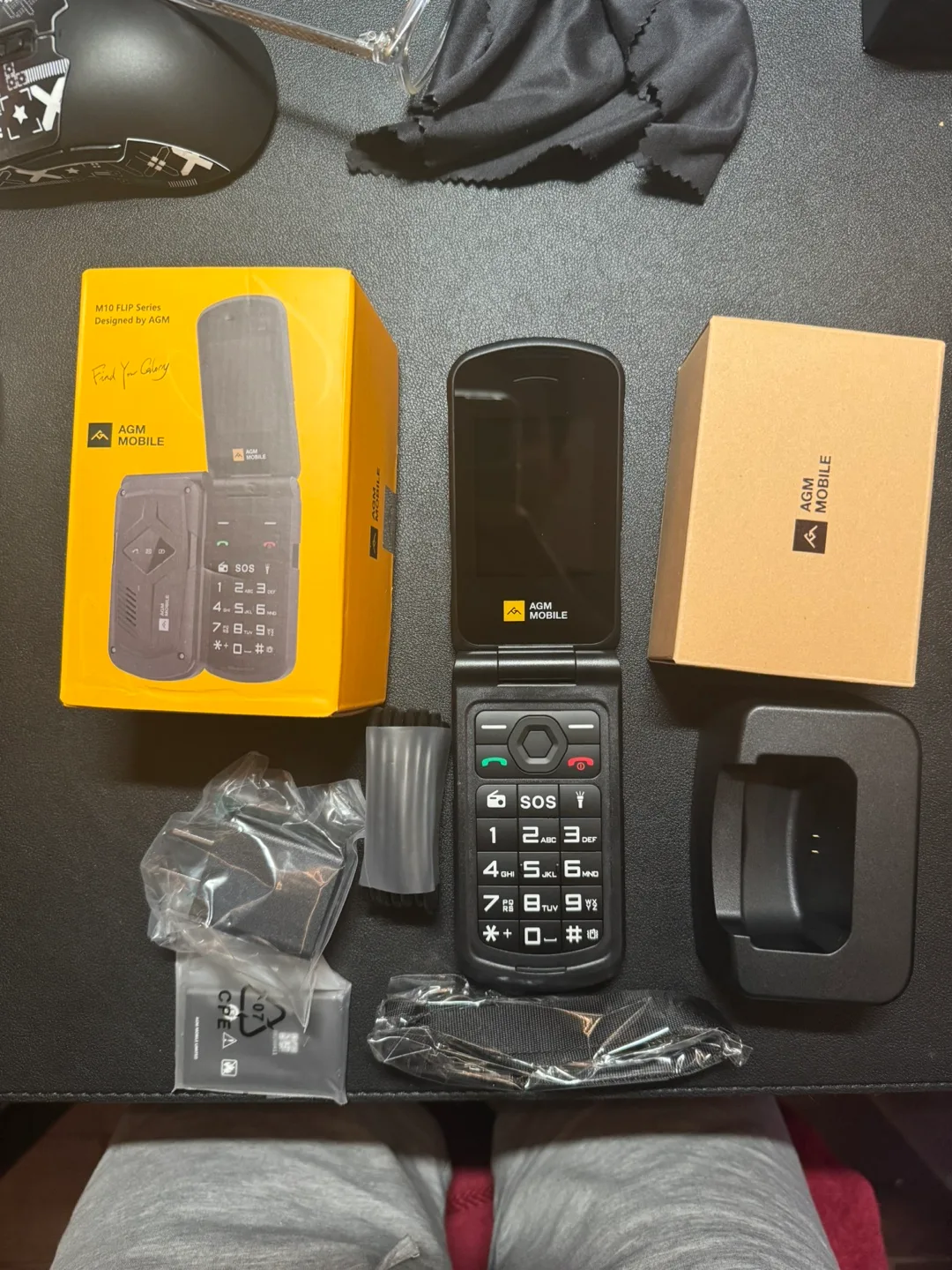 AGM M10 Rugged Flip Phone thumbnail