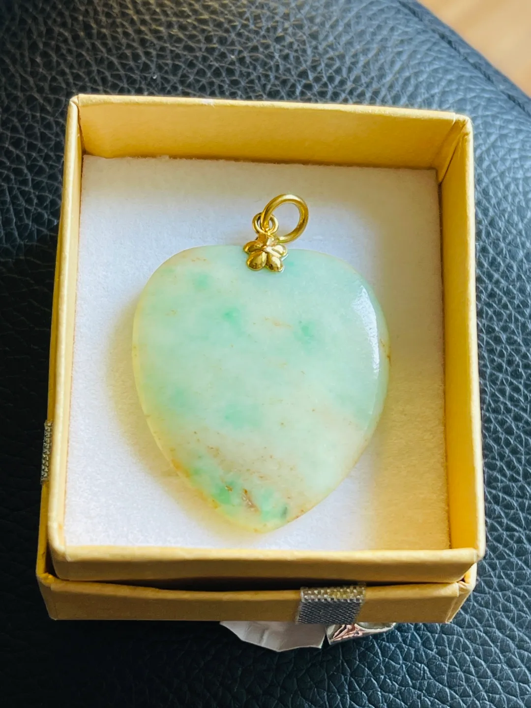 Heart-Shaped Pendant thumbnail