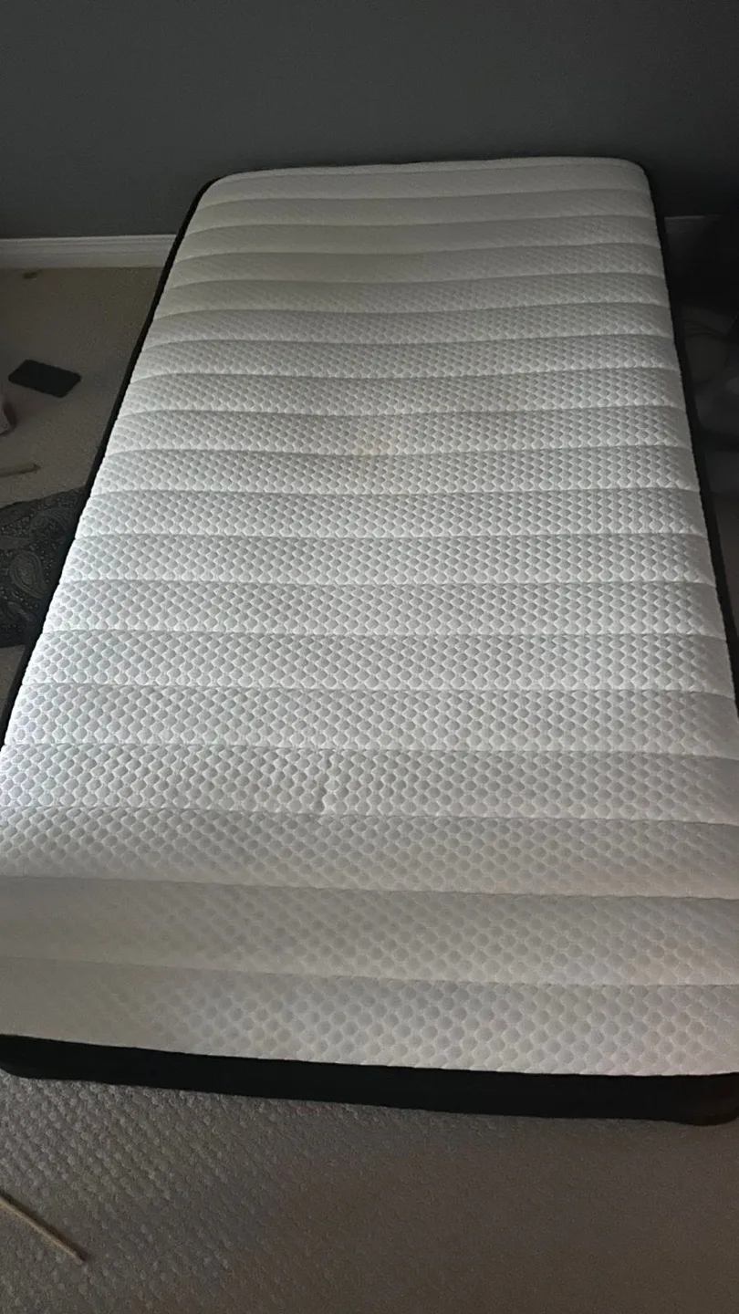 Crayan Mattress thumbnail