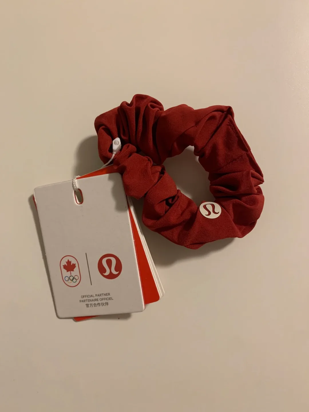 Lululemon Scrunchie thumbnail