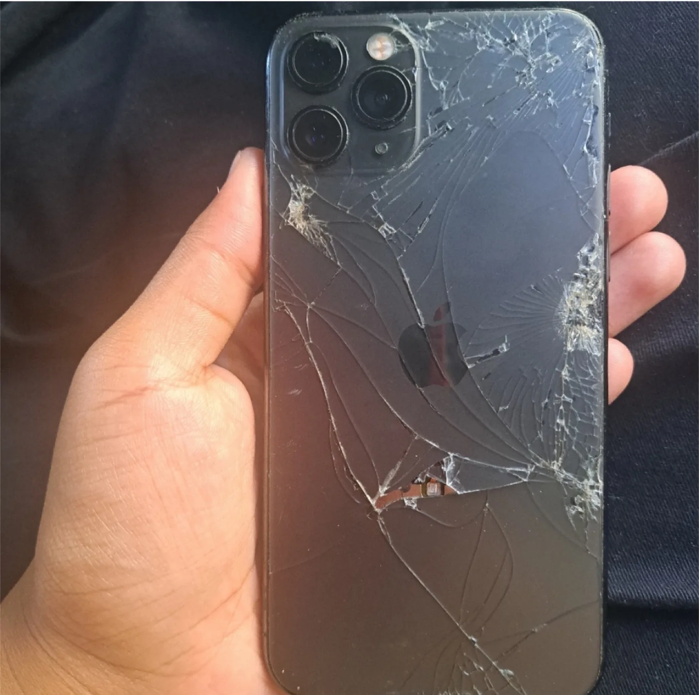 Iphone 11pro ( for use or parts ) 🥕 image indicator(4)