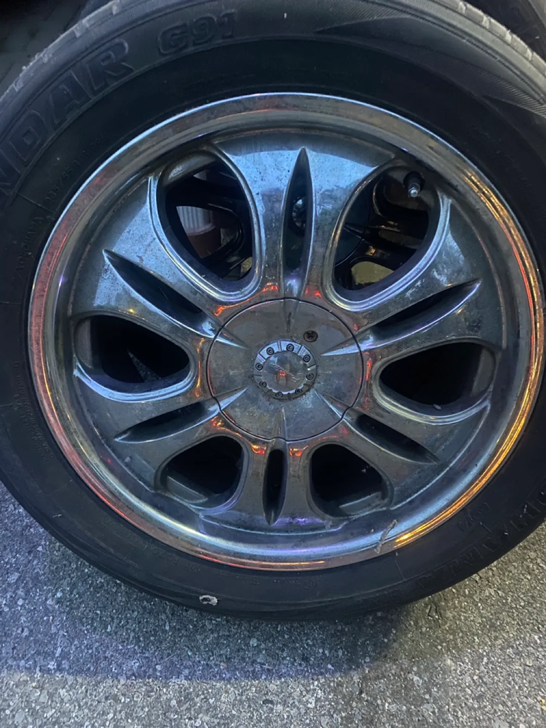 Chrome Wheel with Tire thumbnail