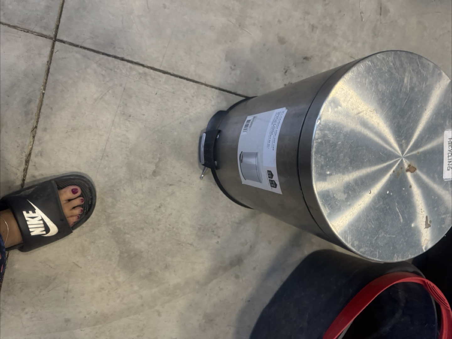 Waste bin and mop bucket set