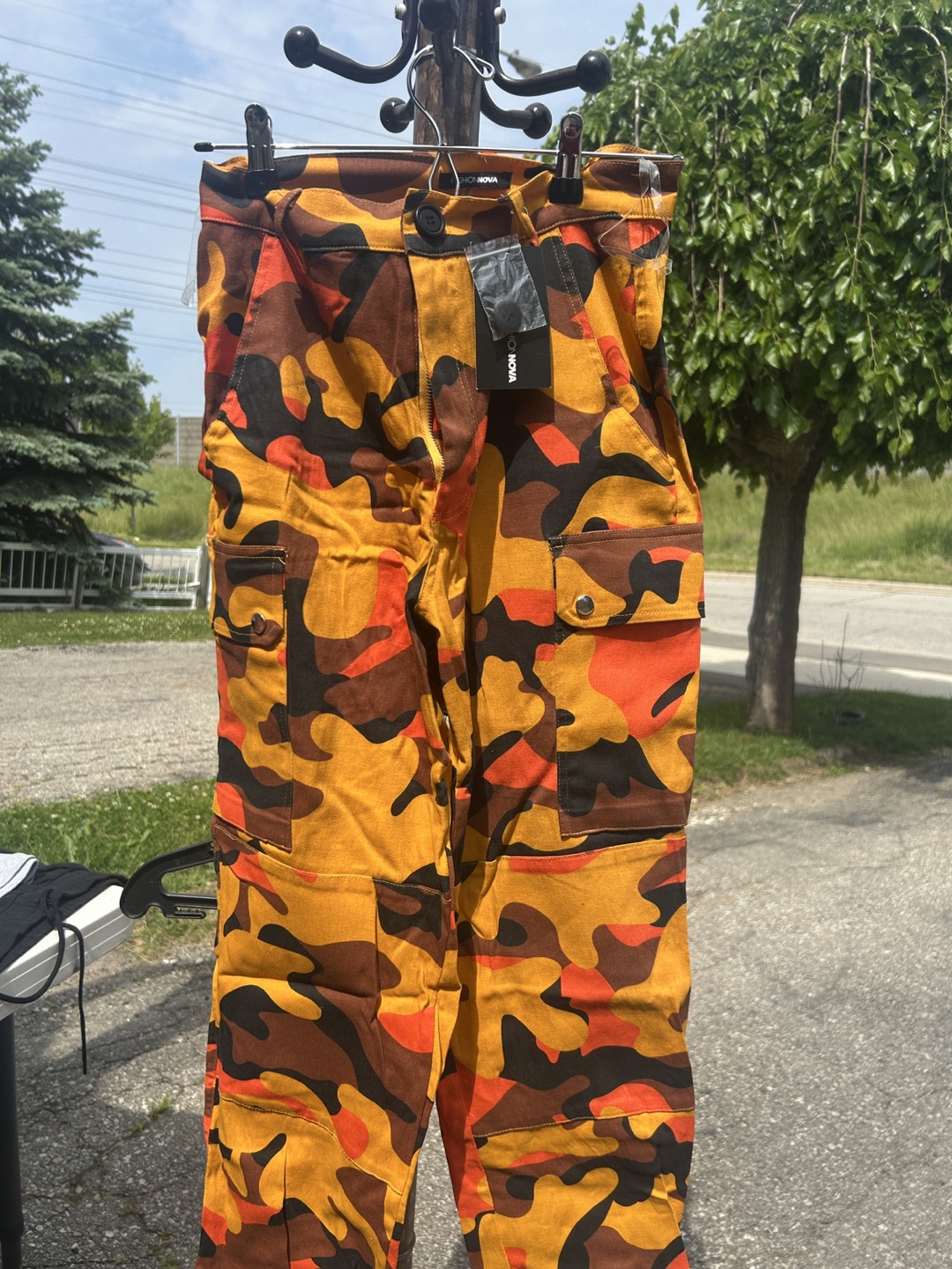 Fashion Nova Camo Cargo Pants - Size S - photo 3