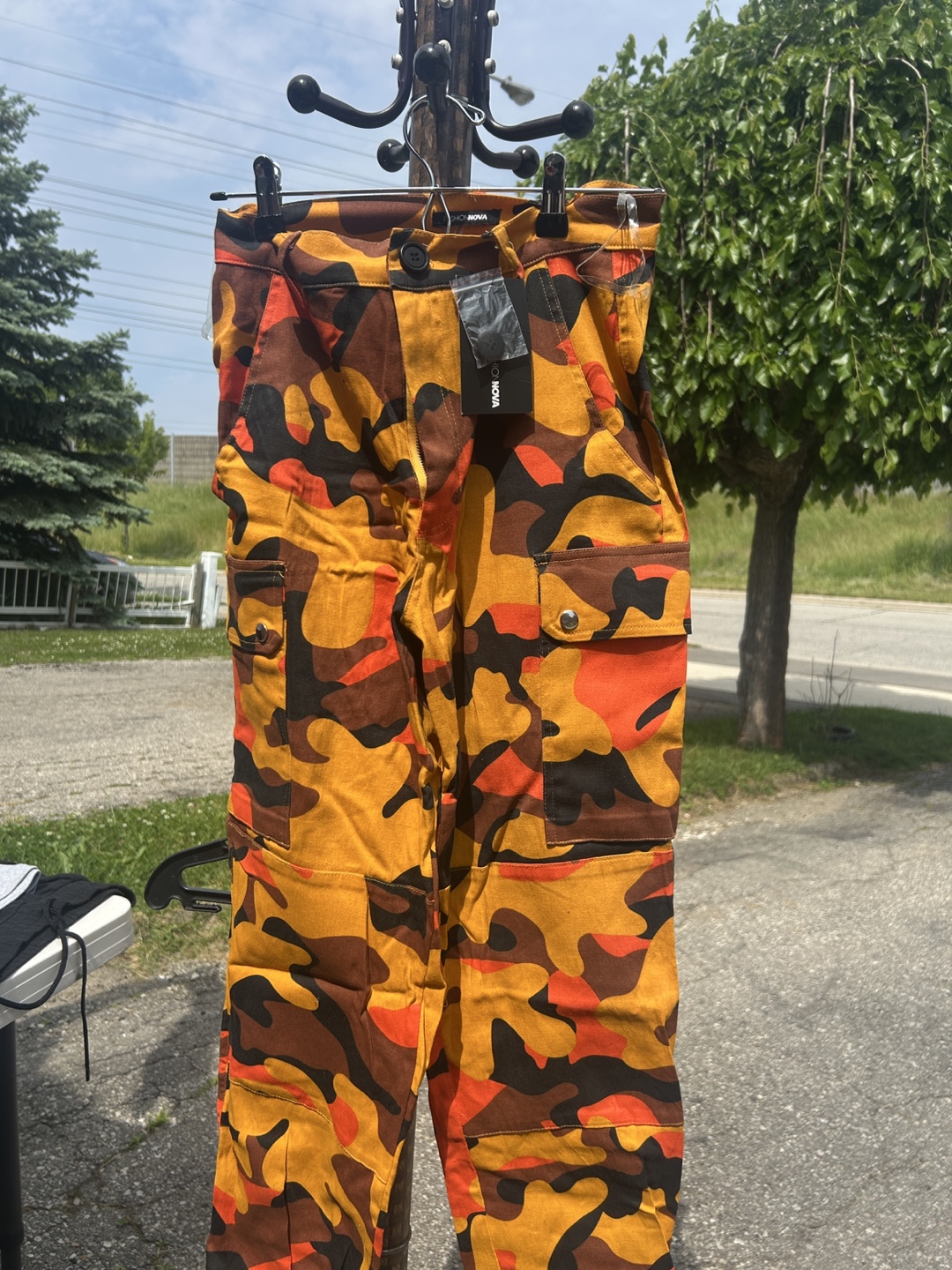 Fashion Nova Camo Cargo Pants - Size S