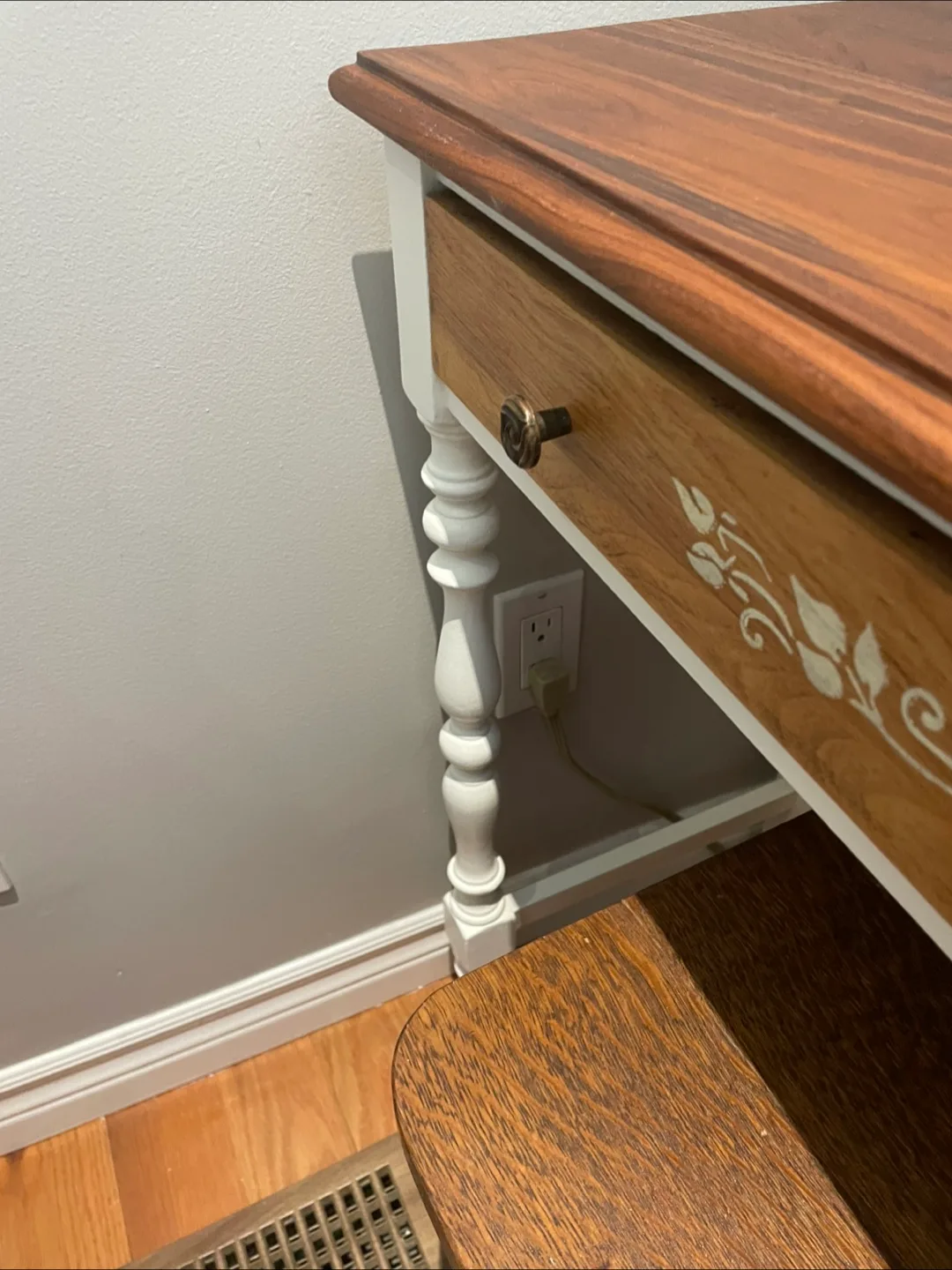 MCM Small Desk and Stool image indicator(5)