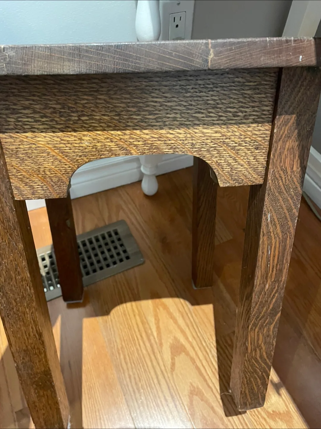 MCM Small Desk and Stool image indicator(8)