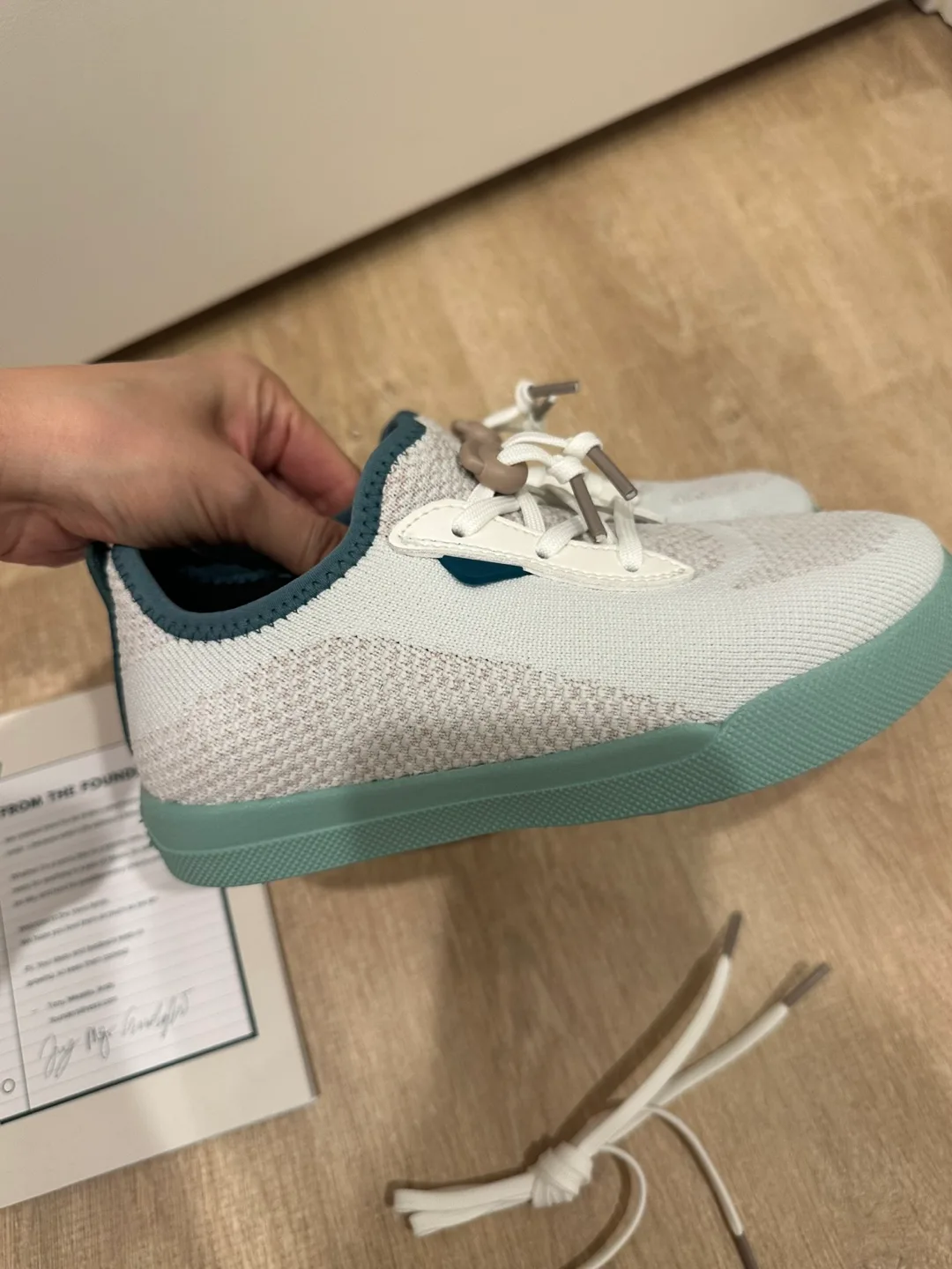 Vessi kids size 1 image indicator(2)