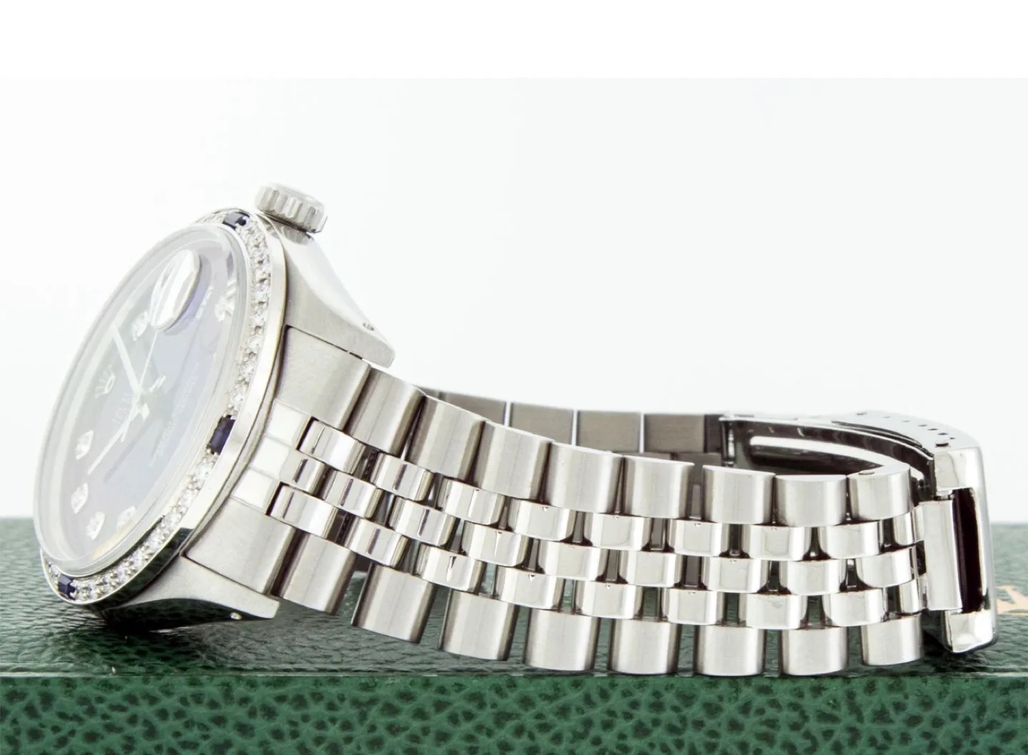 💚 Rolex Datejust Diamond Bezel Watch image indicator(5)