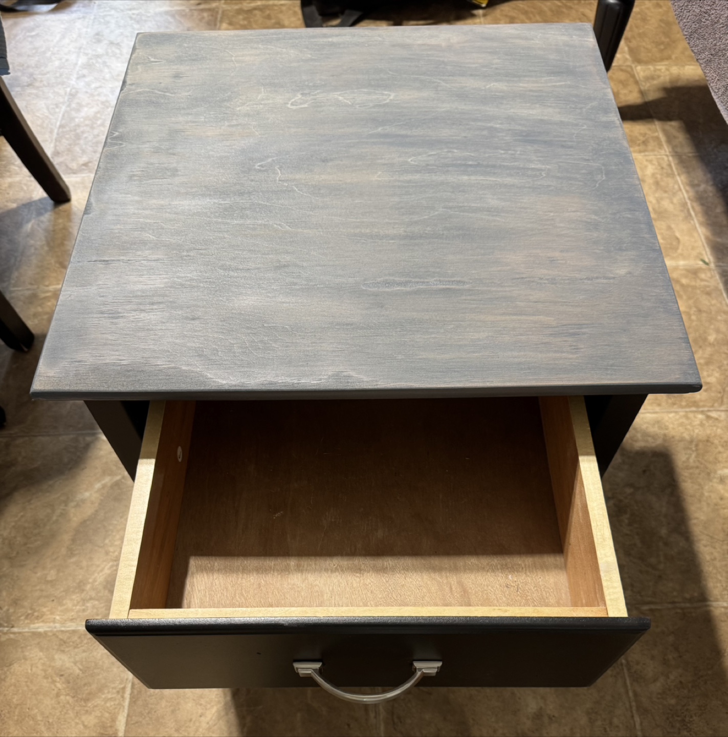 Stylish Side Table - photo 5