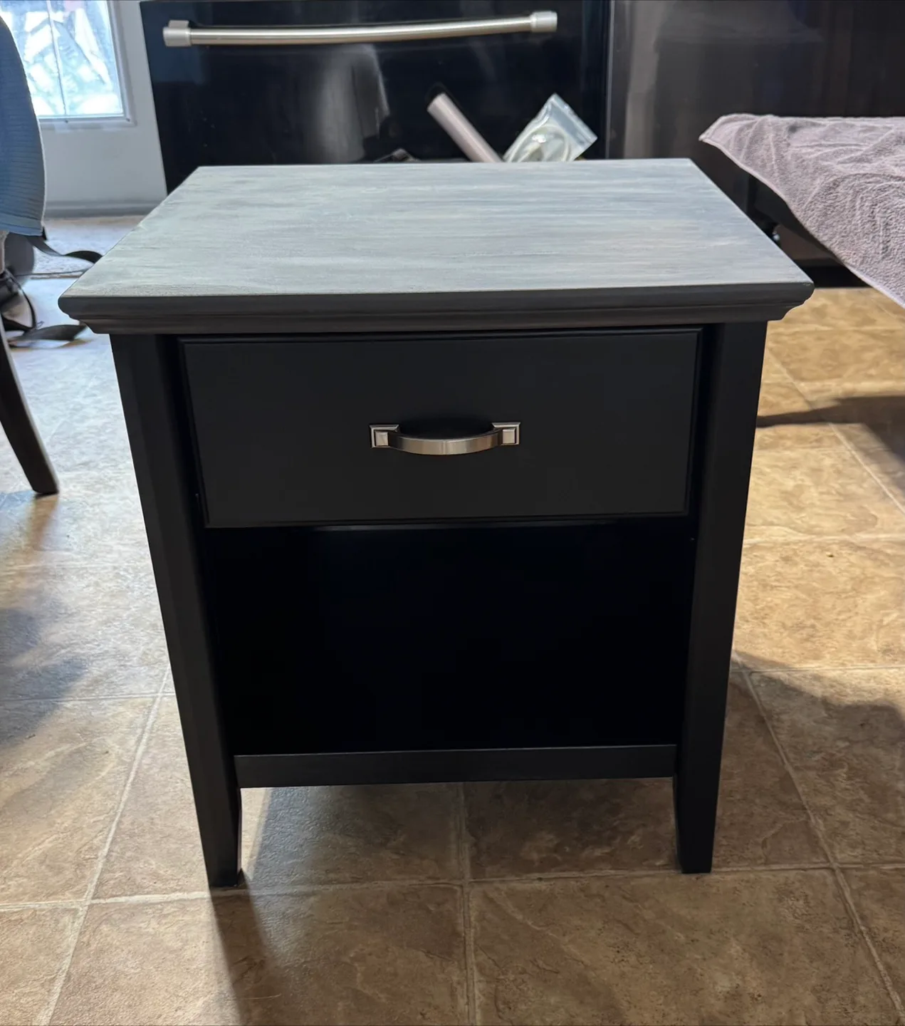 Stylish Side Table thumbnail