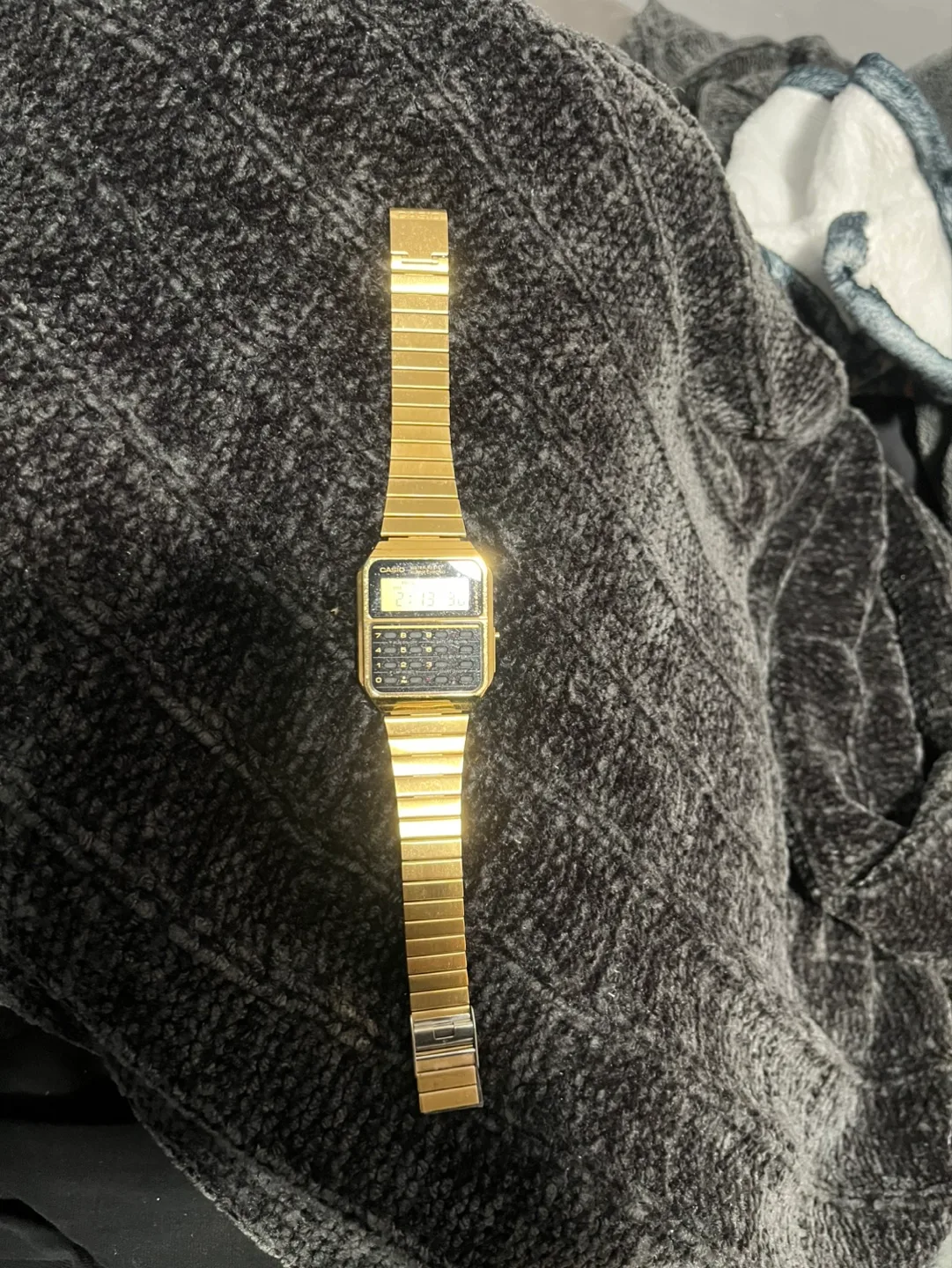 Gold Calculator Watch image indicator(2)