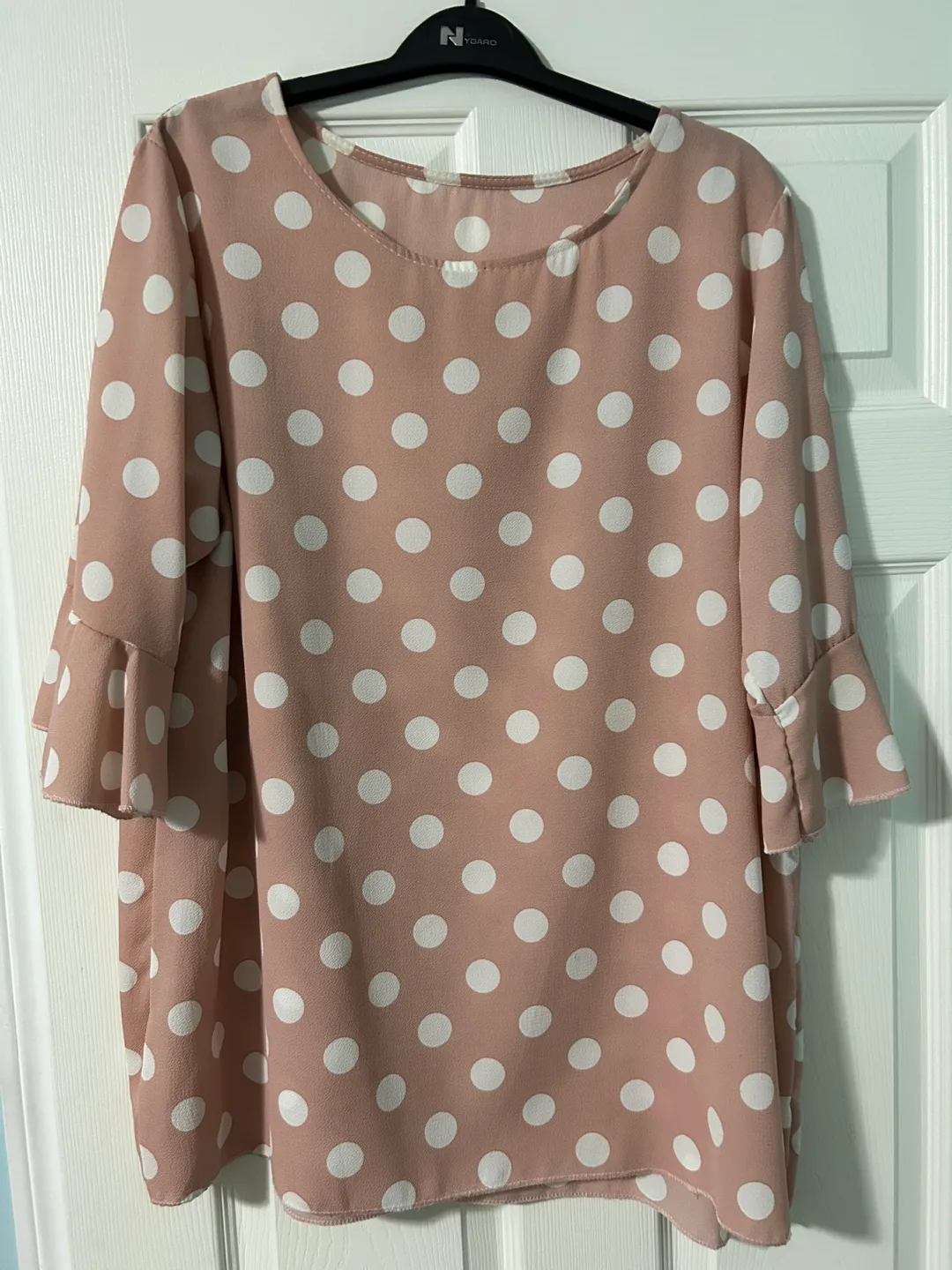 Polka dot top with flared sleeves from Europe thumbnail