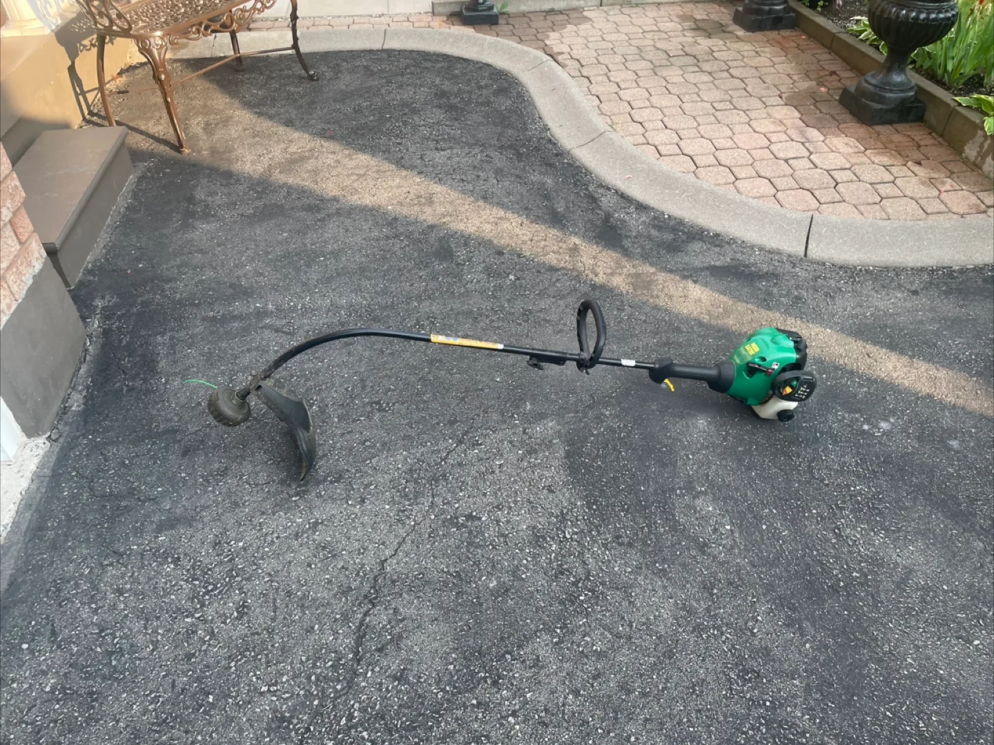 Weed Eater Grass Trimmer thumbnail