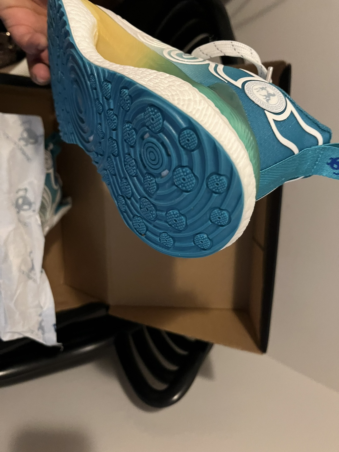 White and Blue Sneakers Size 6 - photo 5