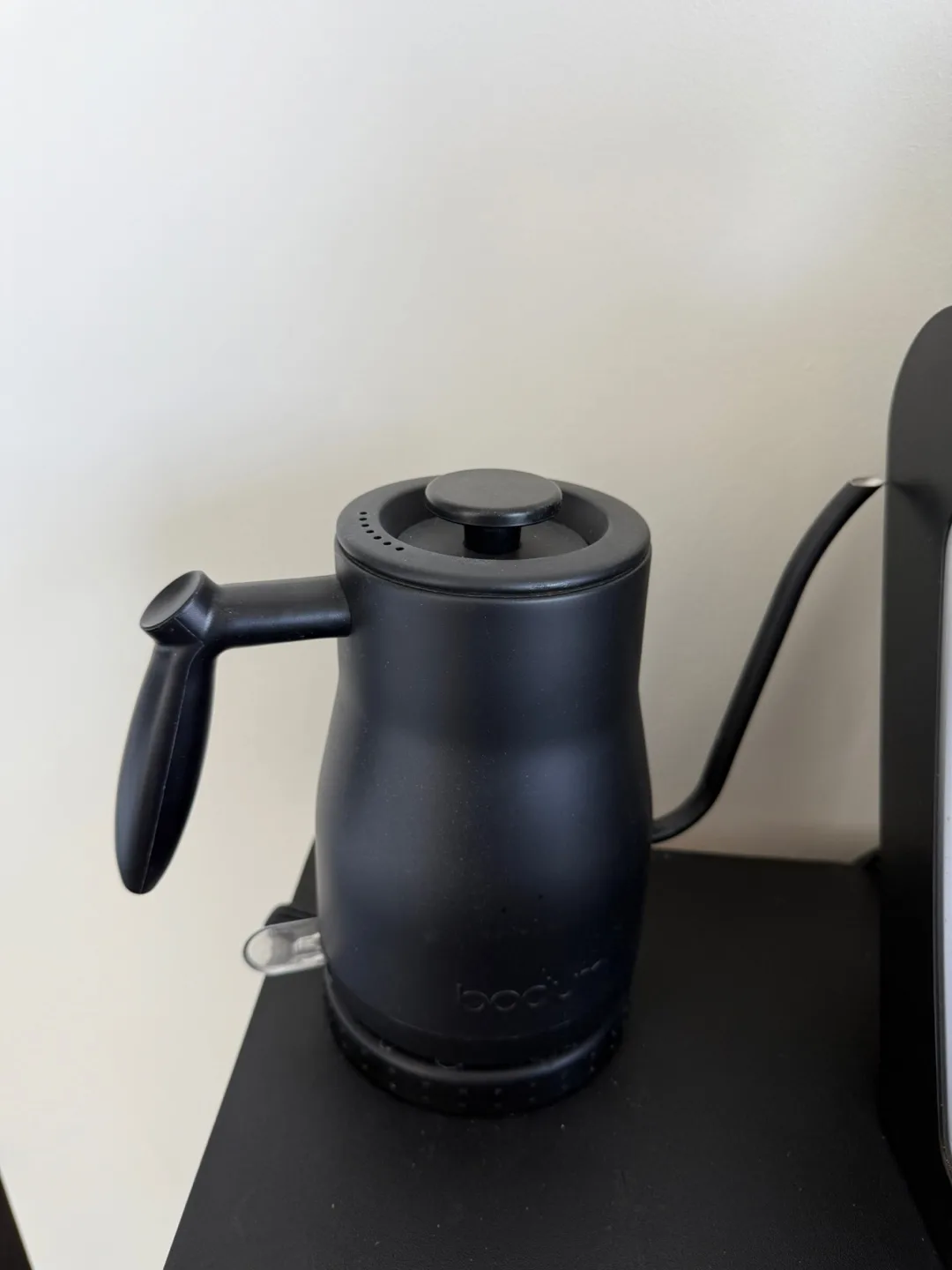 Bodum Gooseneck Electric Kettle thumbnail