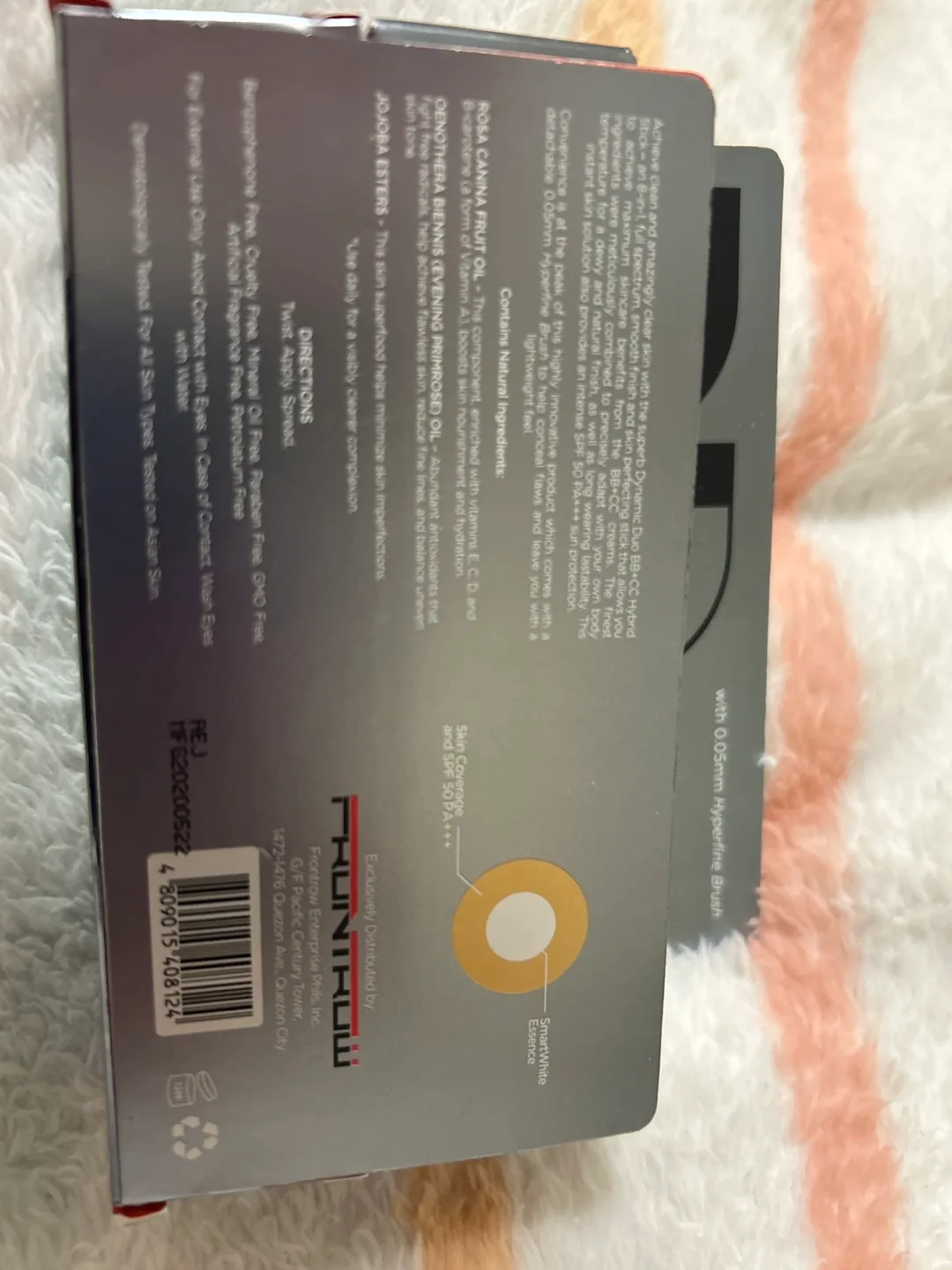 Luxxe White Reveal Dynamic Duo BB + CC Hybrid Stick image indicator(2)