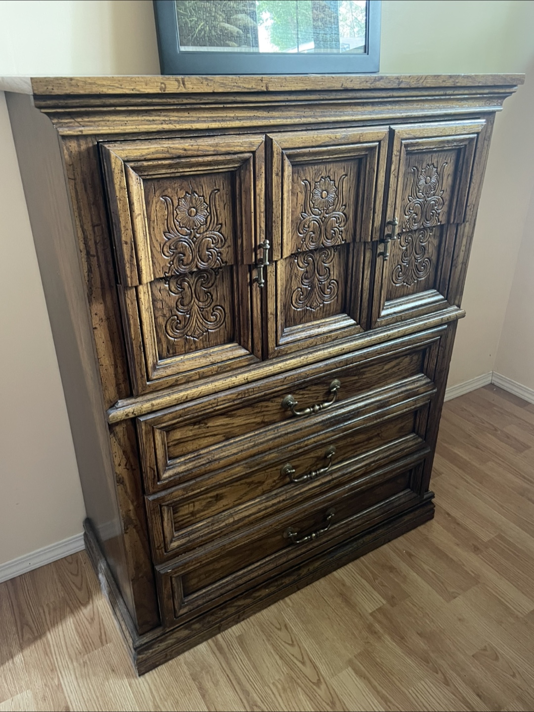 Dresser
