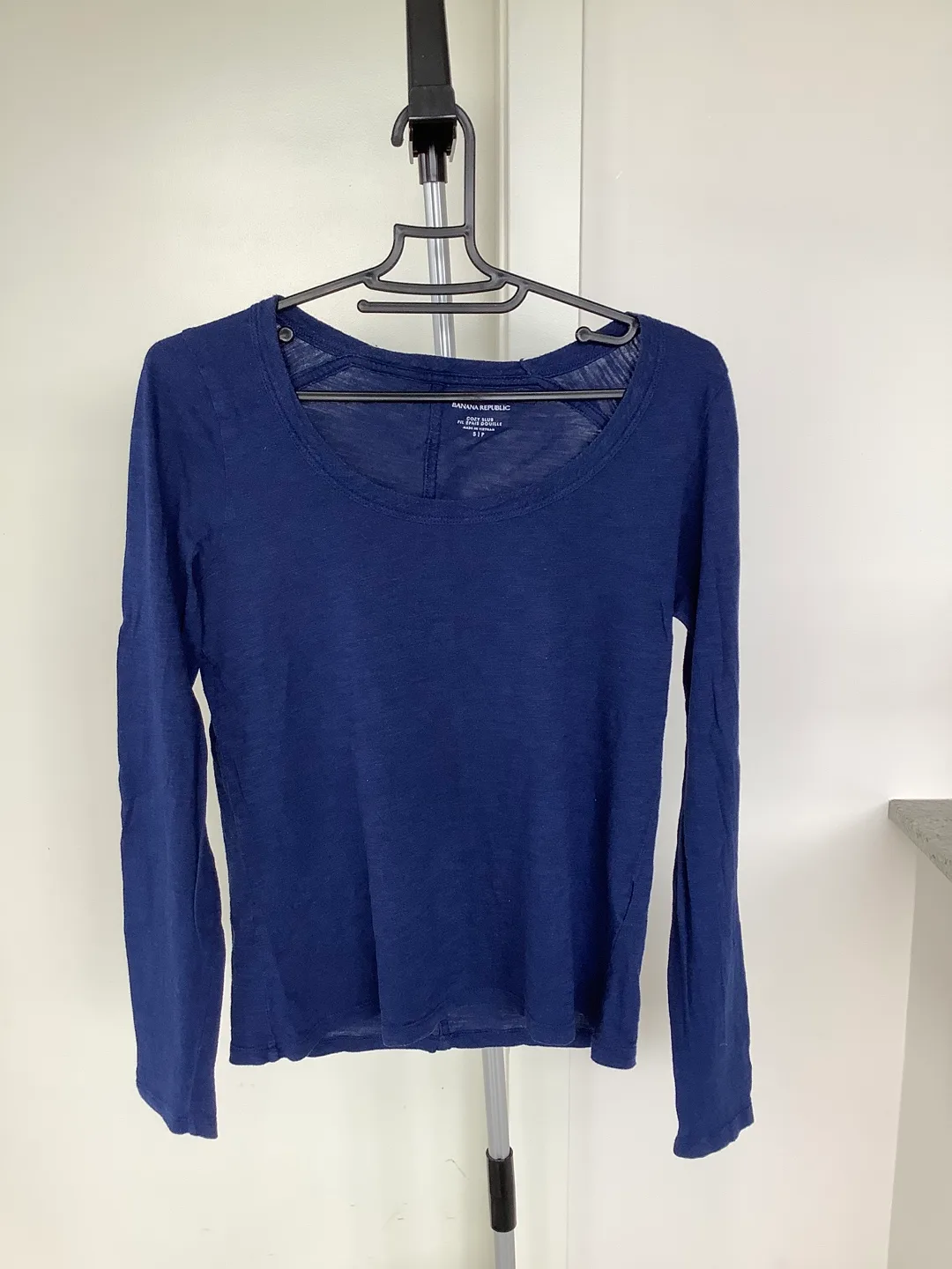 Banana Republic Long Sleeve Top thumbnail