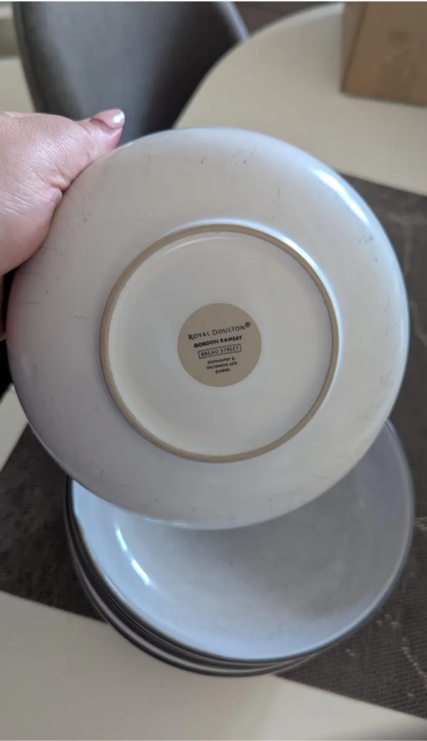 Royal Doulton Gordon Ramsay Dinnerware Set image indicator(7)