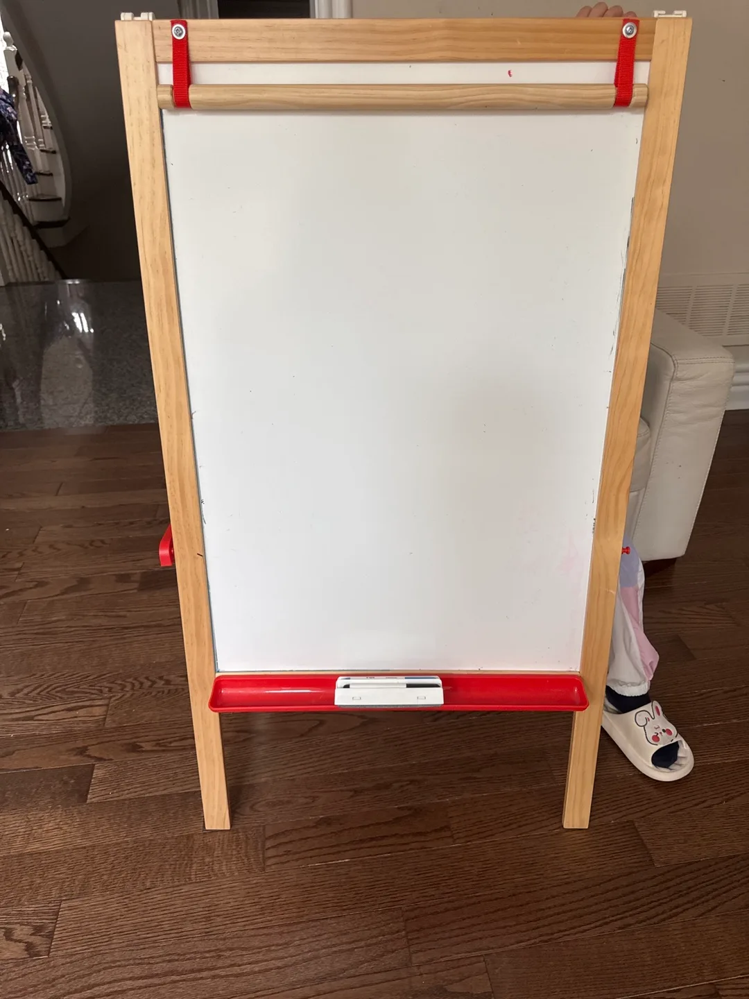 IKEA Easel for Creative Expression thumbnail