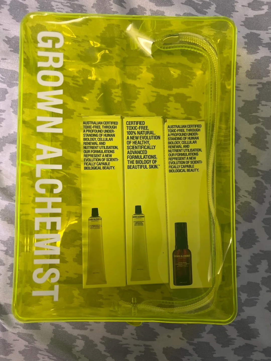 Grown Alchemist Skincare Set image indicator(3)