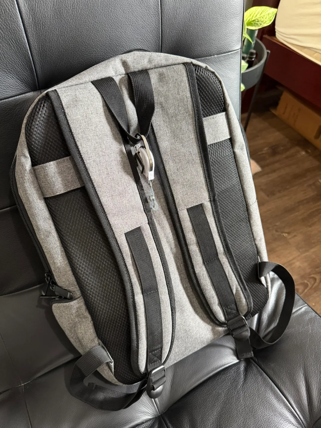 Business Backpack image indicator(2)