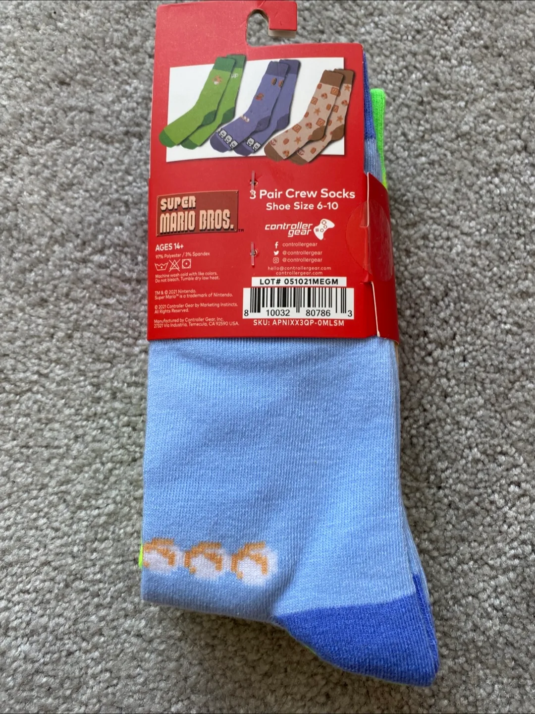 Super Mario Bros. 3 Pair Crew Socks - Shoe Size 6-10 image indicator(2)