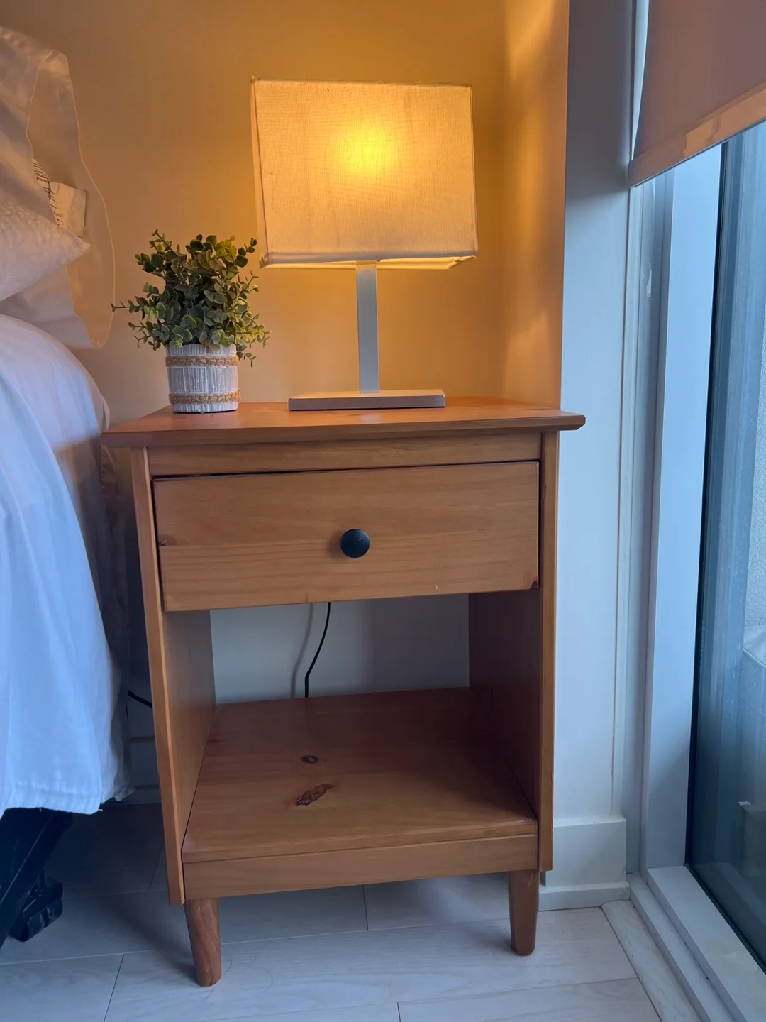 Bedside tables thumbnail
