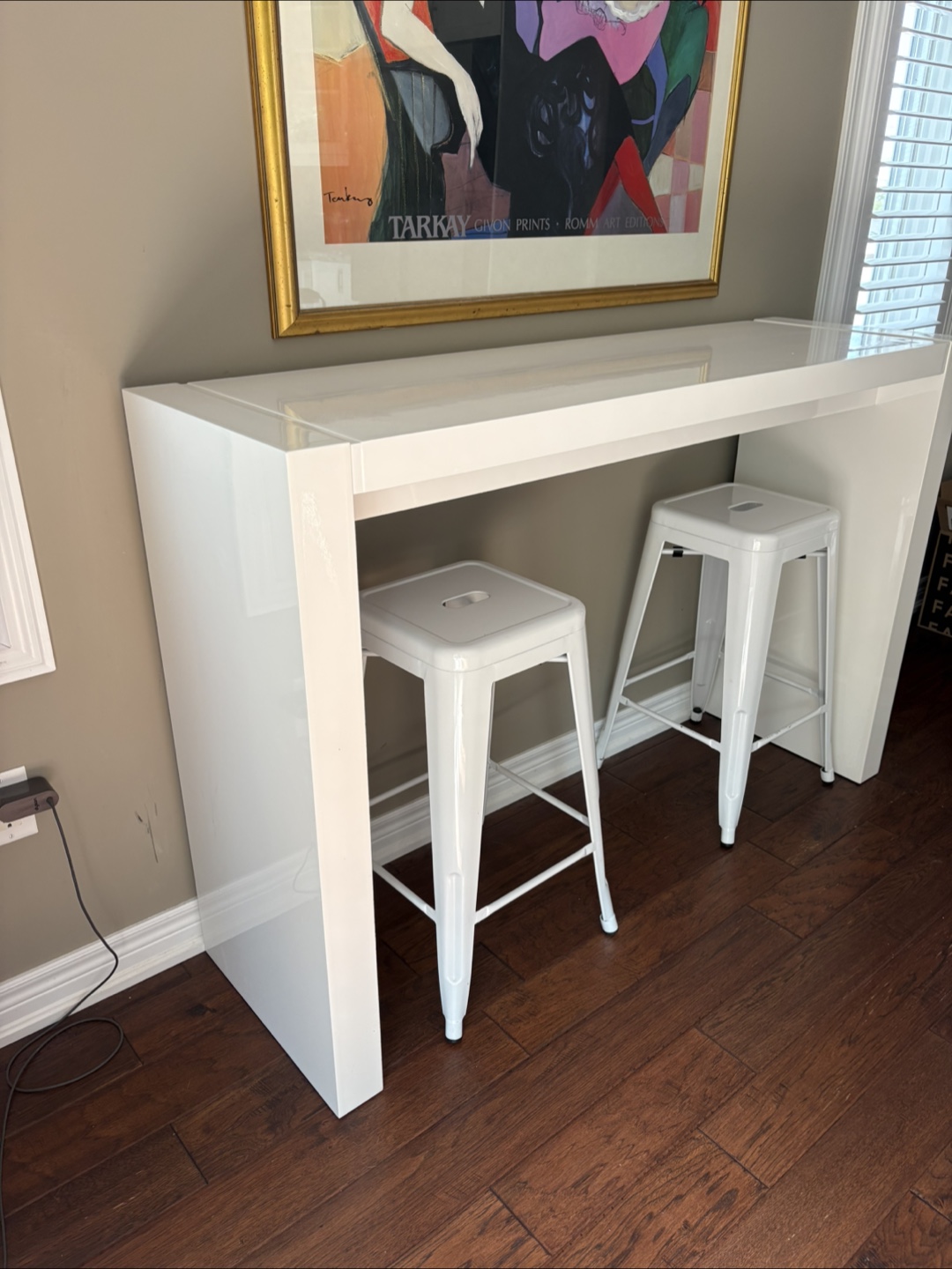 White Dining Table - photo 2