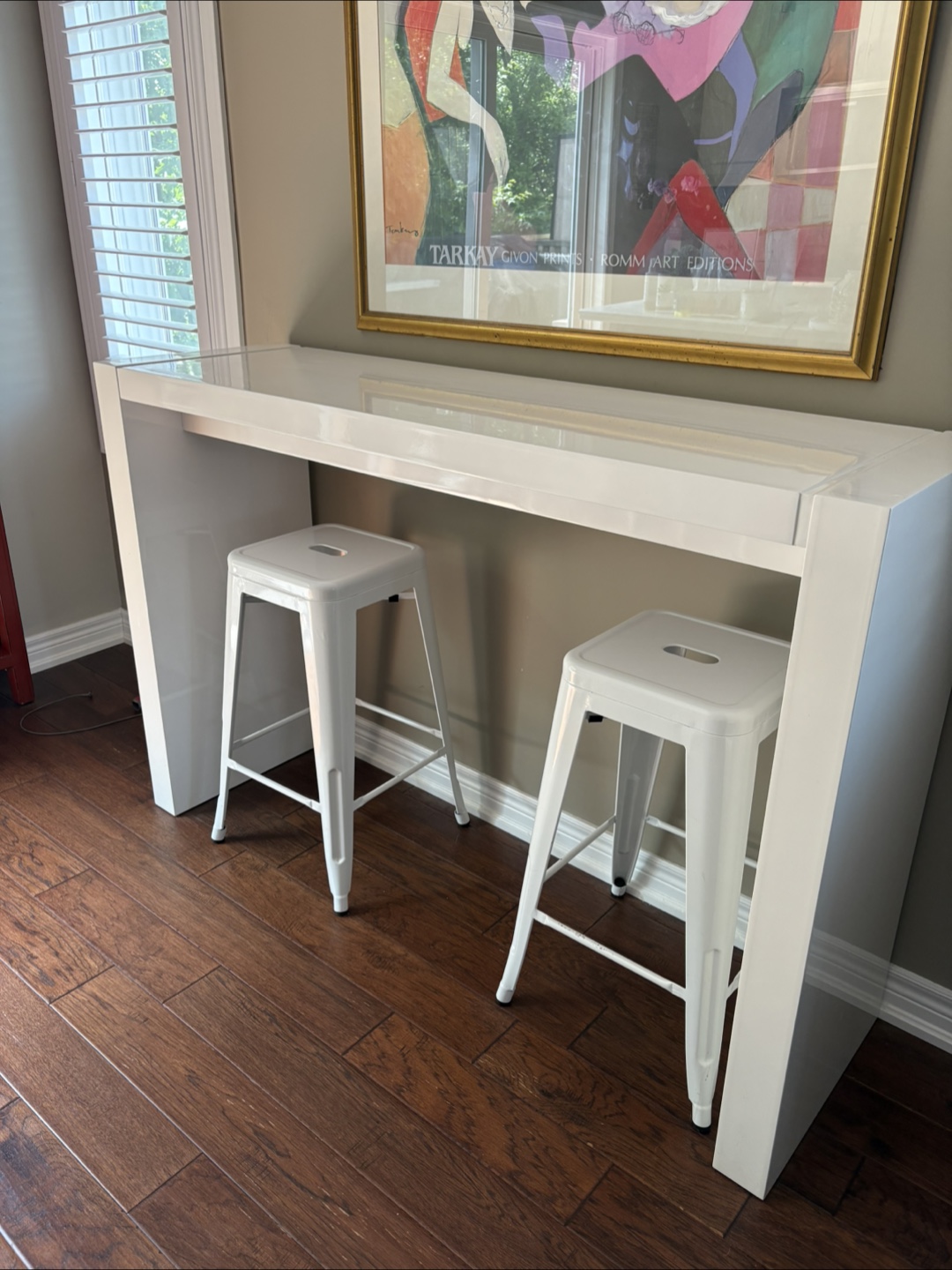 White Dining Table - photo 3