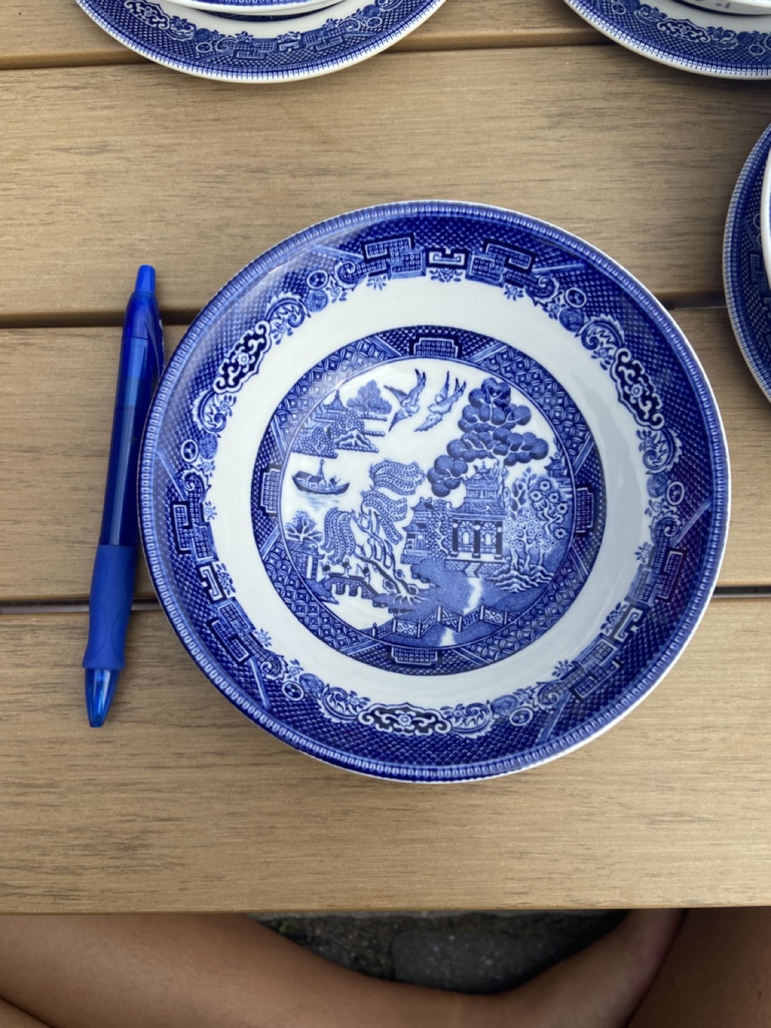 Johnson Bro 4 Plates and Bowls China Set - photo 3