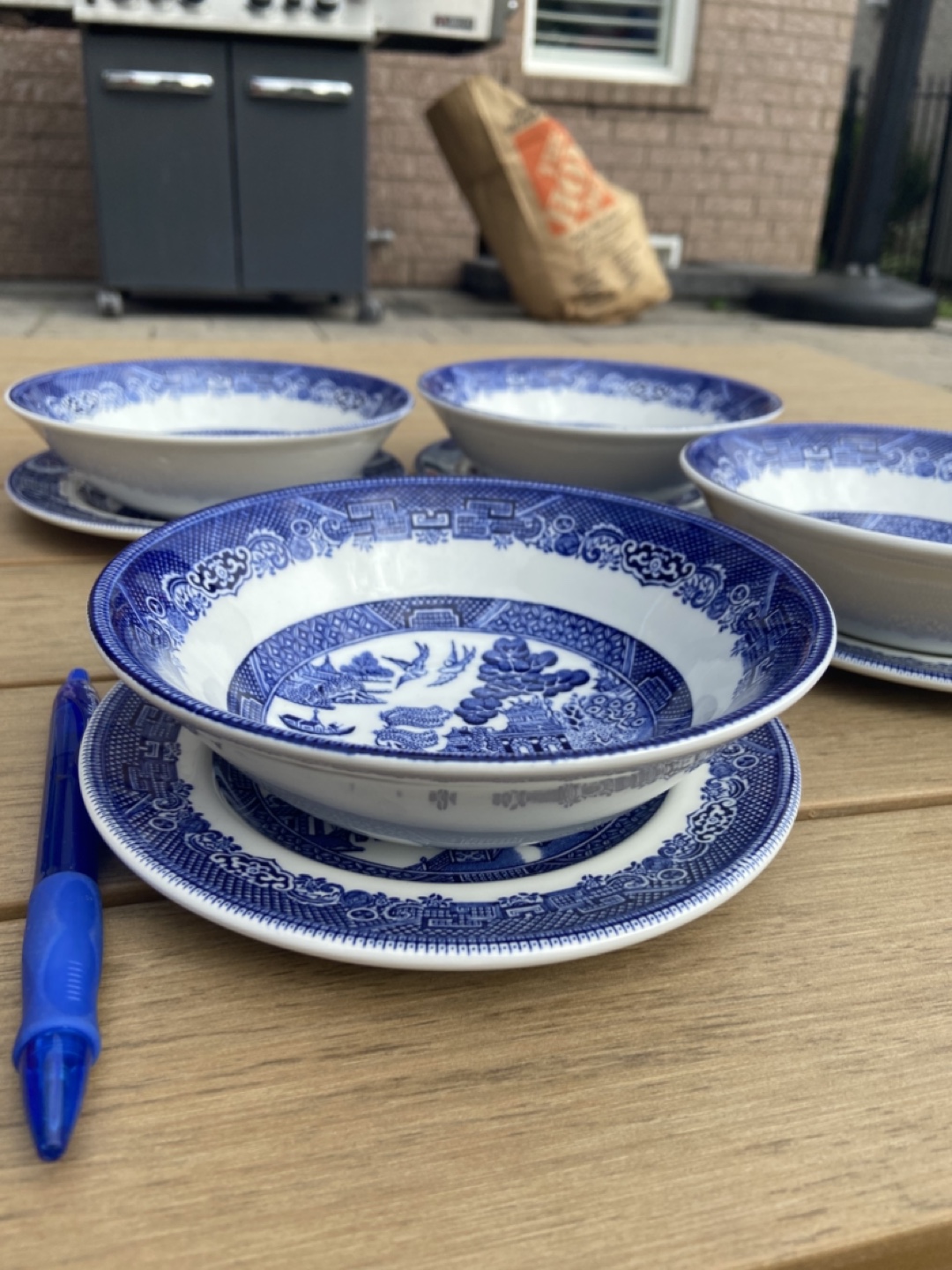 Johnson Bro 4 Plates and Bowls China Set - photo 4
