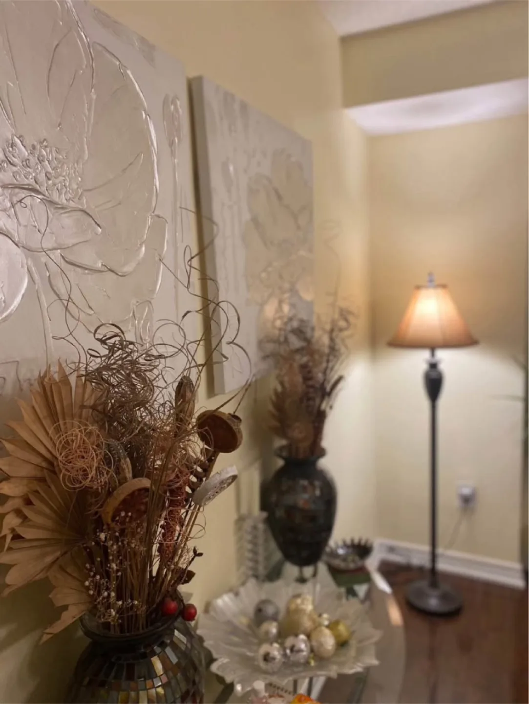 Elegant Floor Lamp image indicator(4)