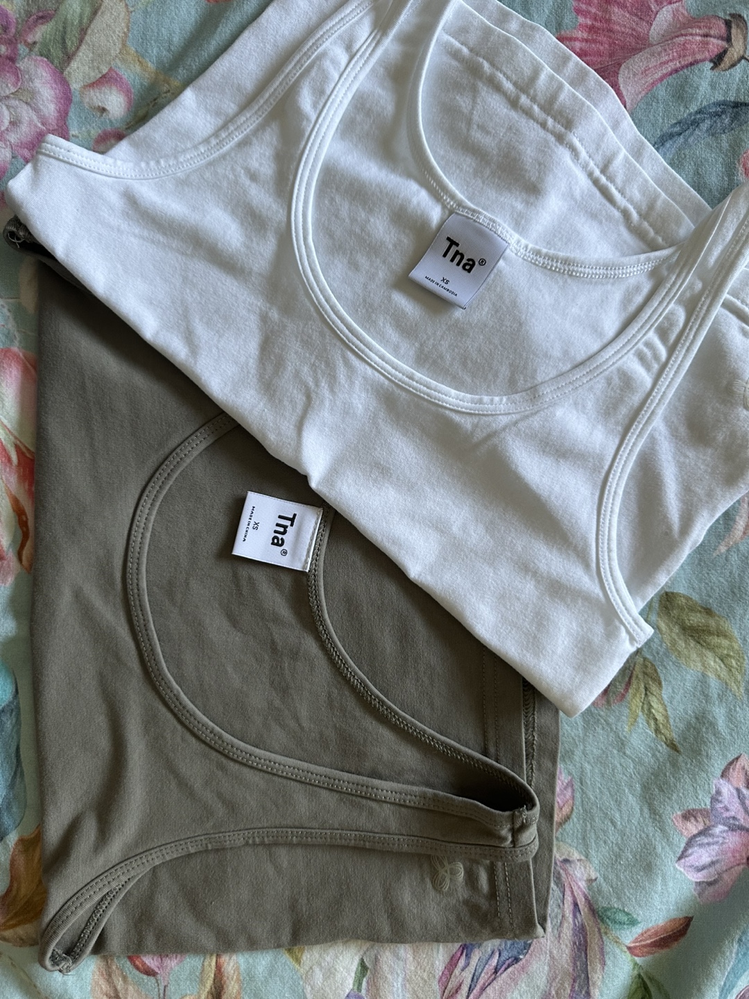 2 brand new Tna Tank Tops XS
