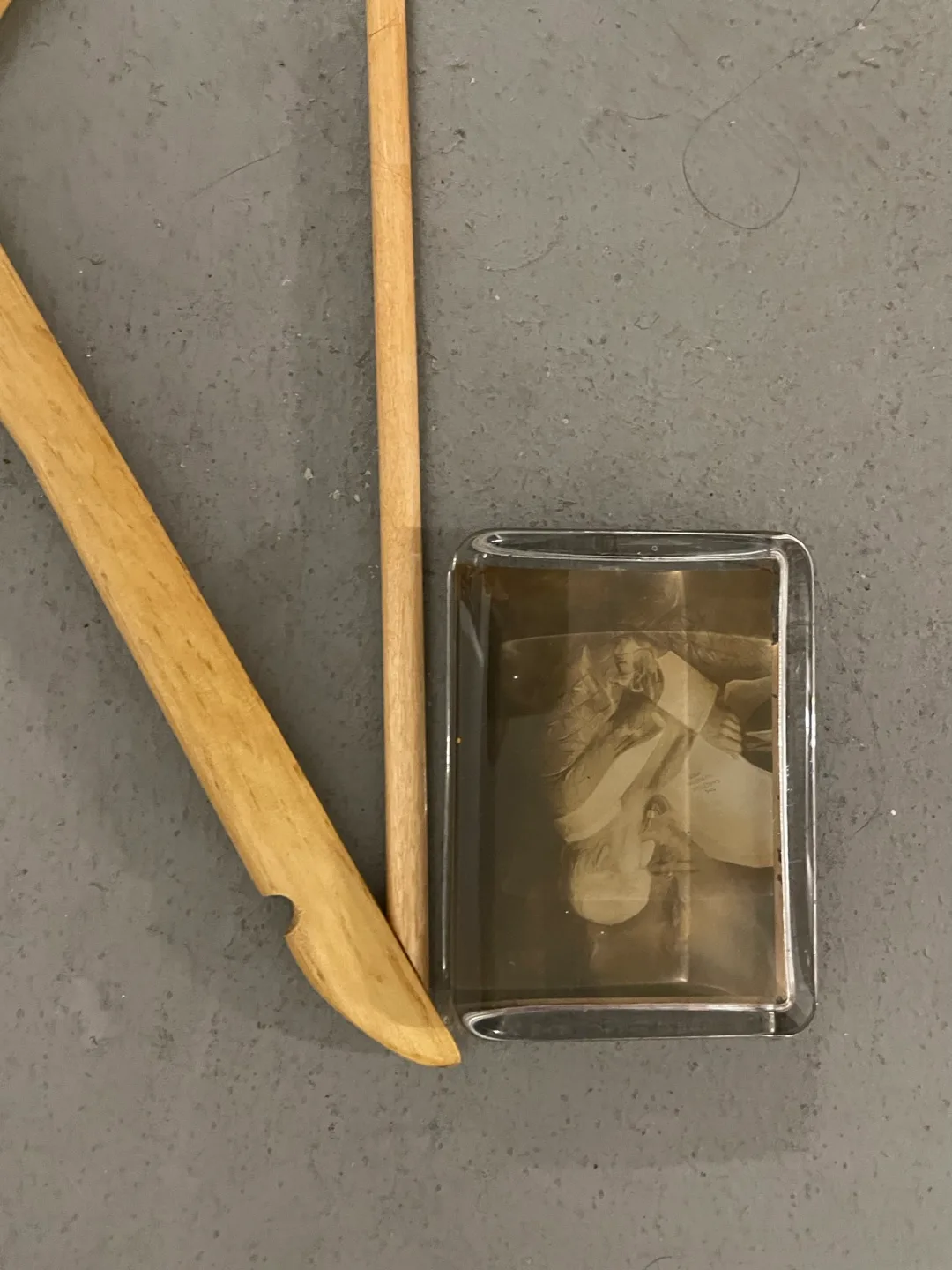 Antique Portrait Photo in  Glass Frame PAPER WEIGHT image indicator(5)