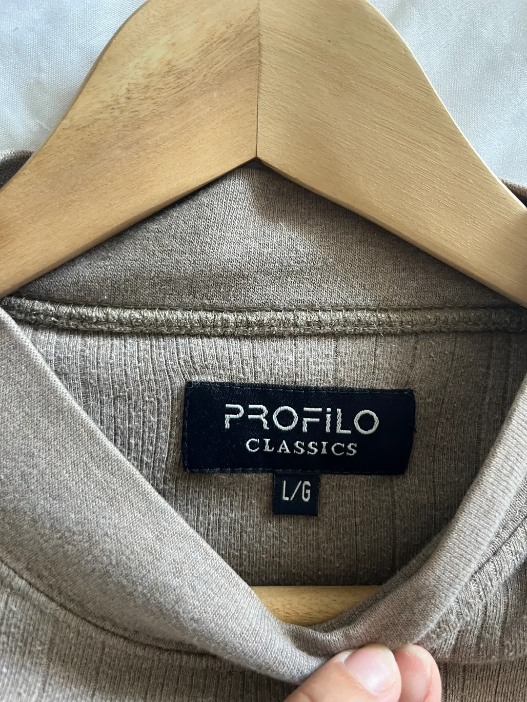 Taupe Men’s Sweater image indicator(2)