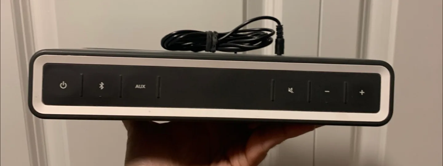 Bose SoundLink 3 Bluetooth Wireless Speaker Portable Series III image indicator(4)