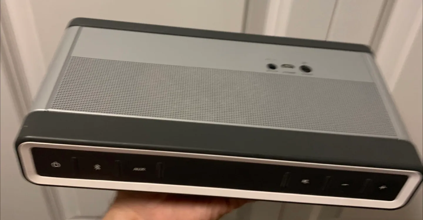 Bose SoundLink 3 Bluetooth Wireless Speaker Portable Series III image indicator(3)