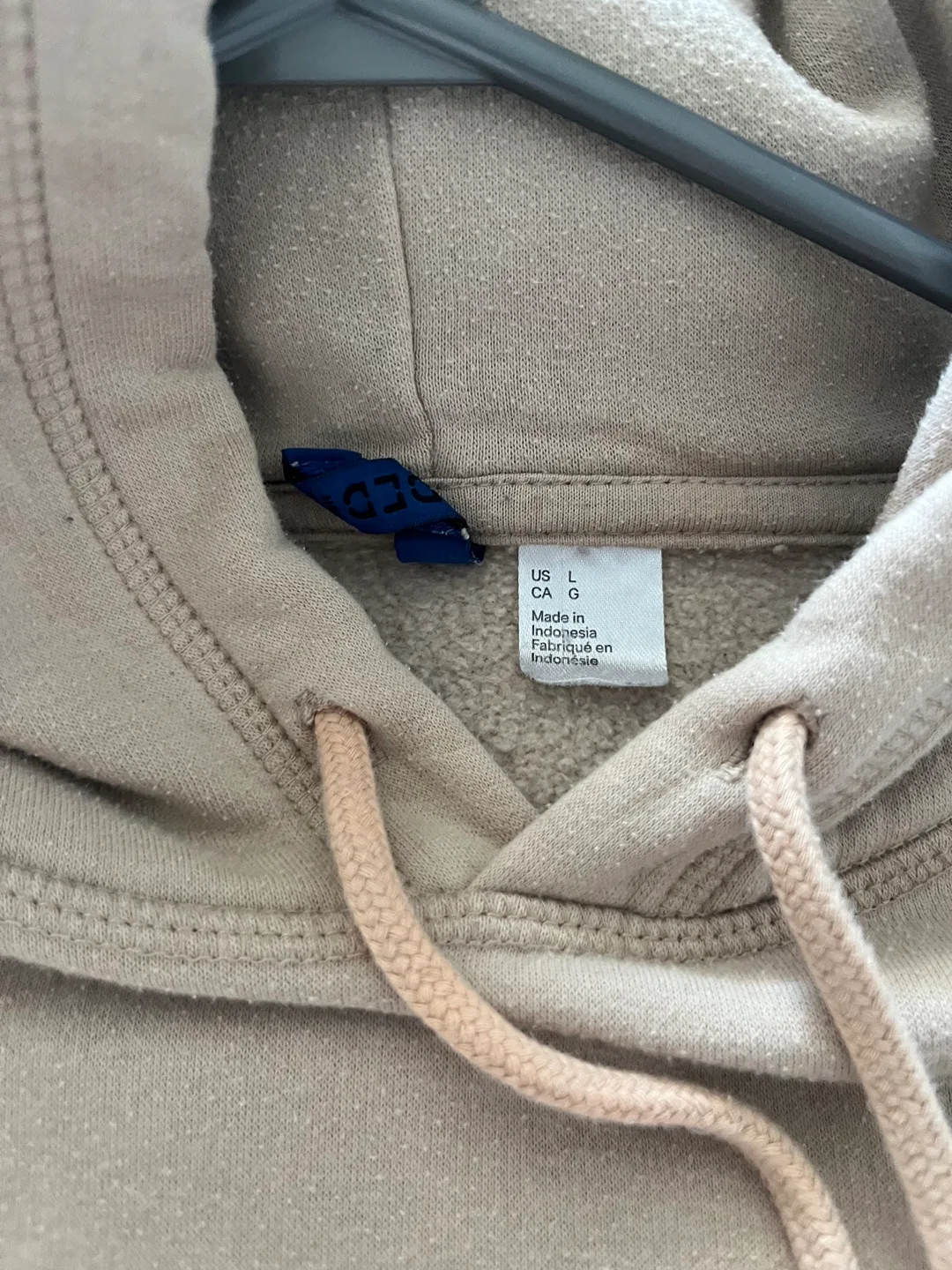 H&M Beige Hoodie image indicator(2)