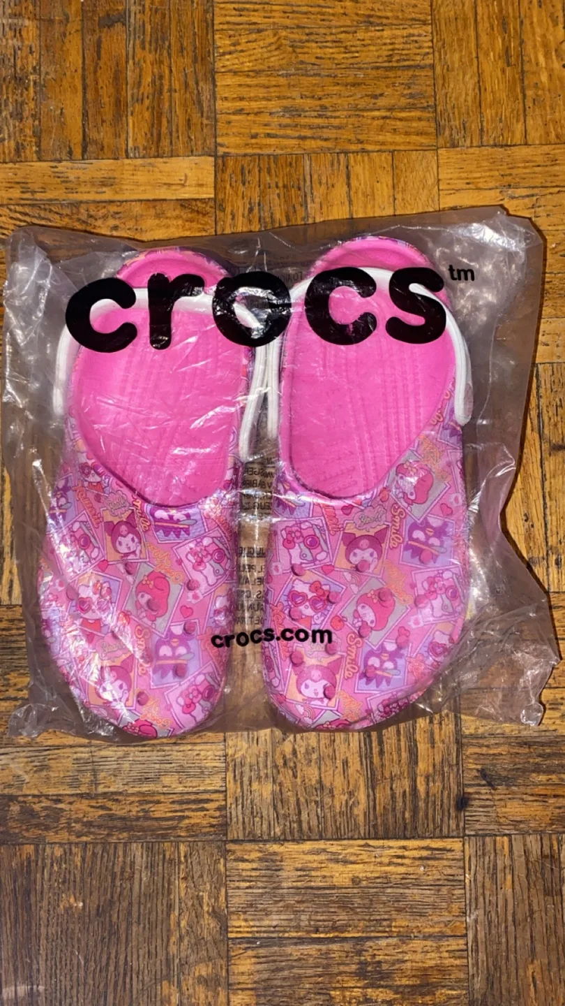 Hello Kitty & Friends Crocs thumbnail