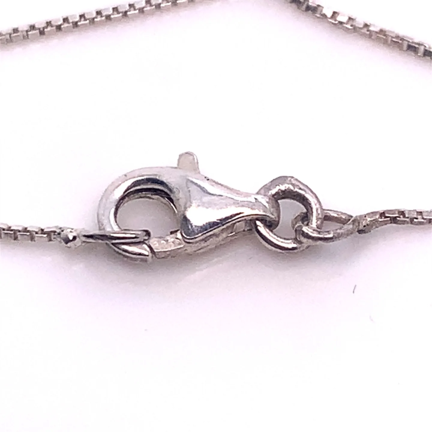 Genuine Freshwater Pearl Cluster Necklace 20” image indicator(4)