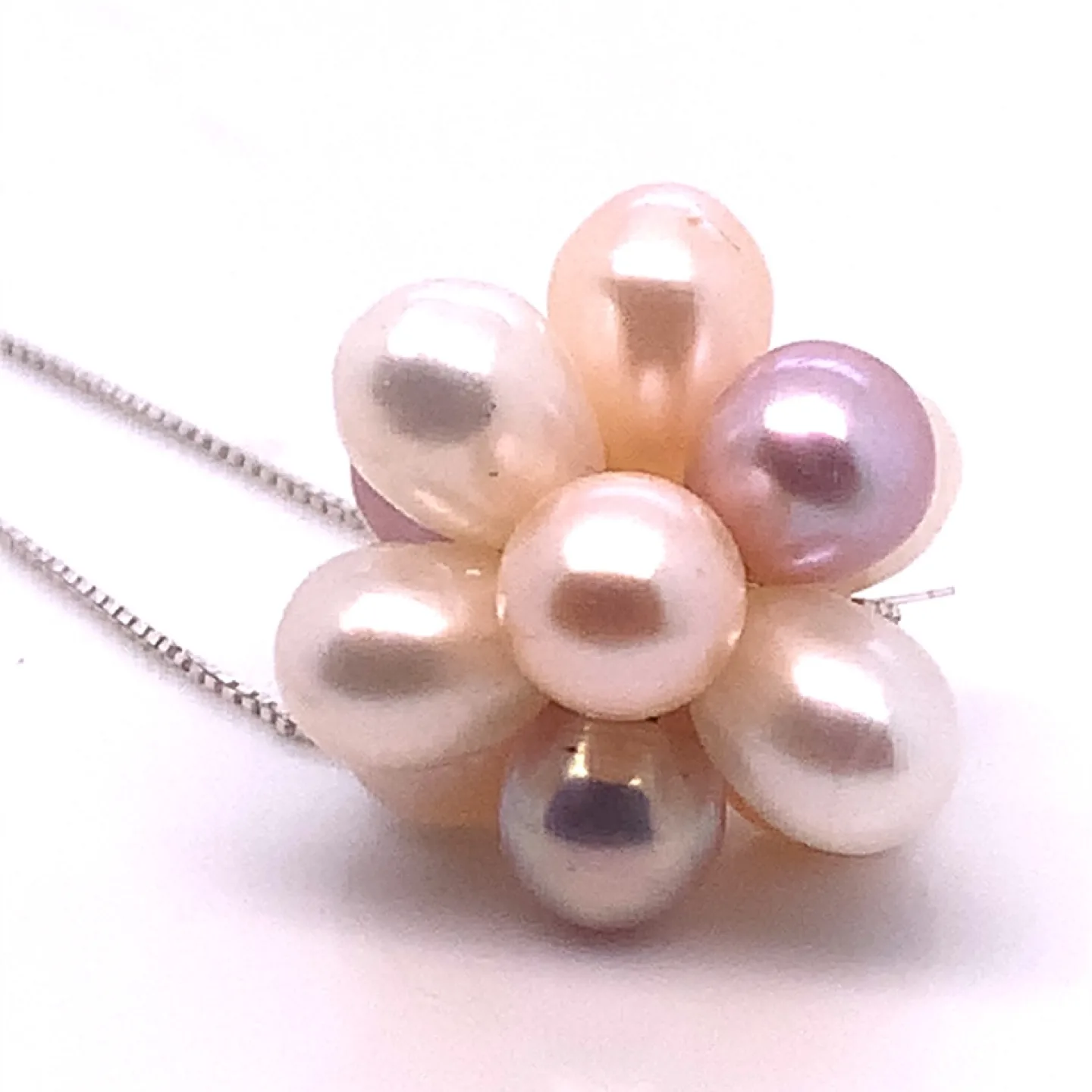 Genuine Freshwater Pearl Cluster Necklace 20” thumbnail