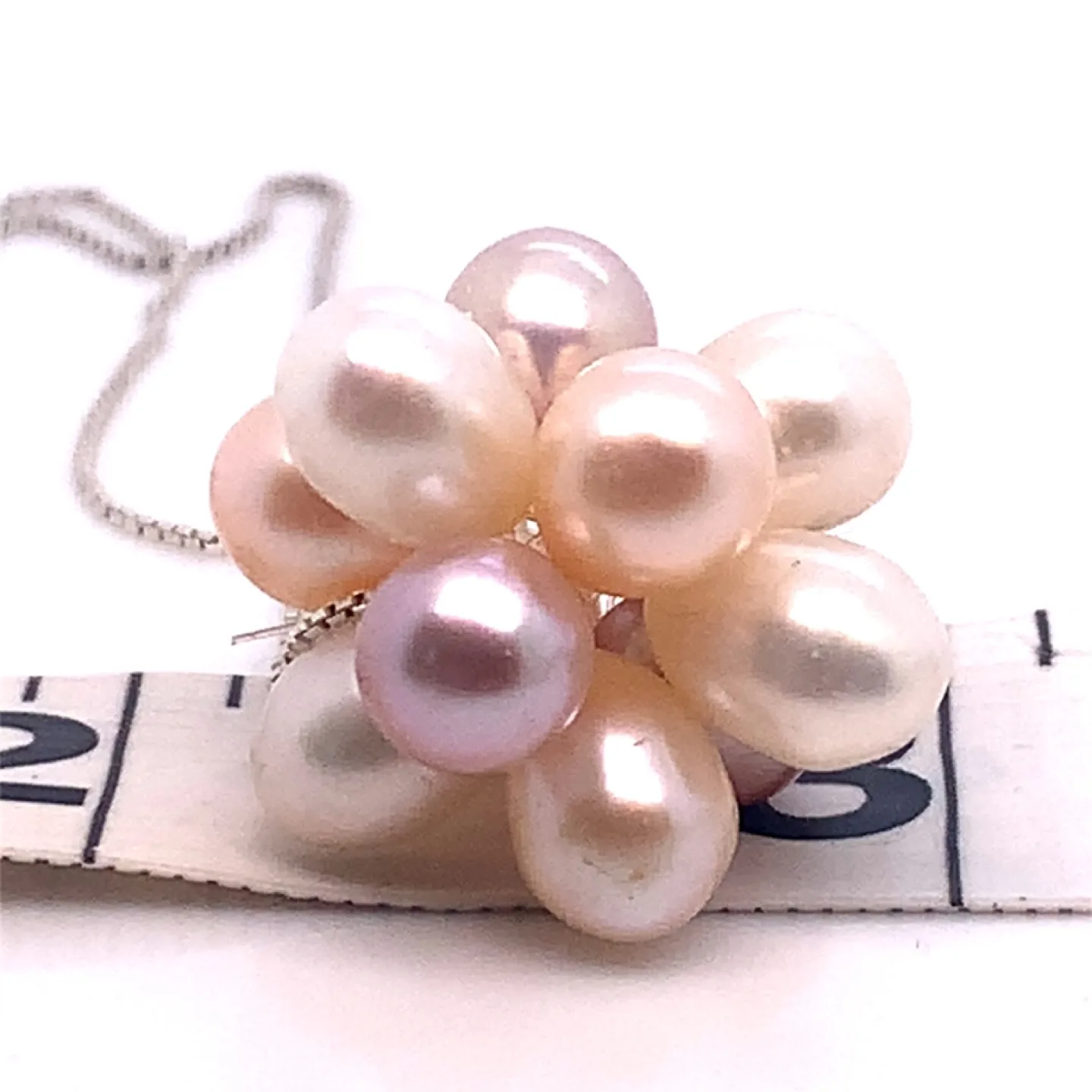 Genuine Freshwater Pearl Cluster Necklace 20” image indicator(7)