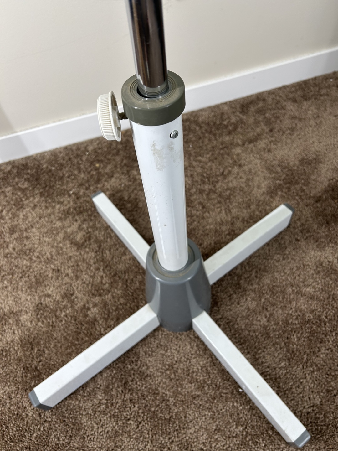 Oscillating Standing Fan, 3 speed - photo 4