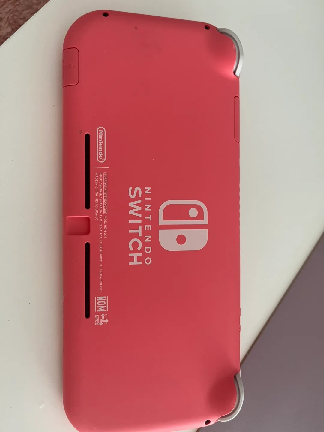 Nintendo Switch Lite - Coral image indicator(2)