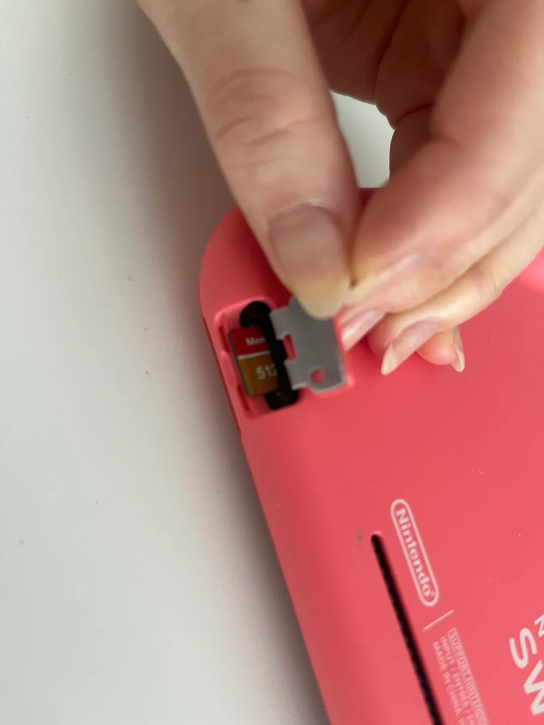 Nintendo Switch Lite - Coral image indicator(4)