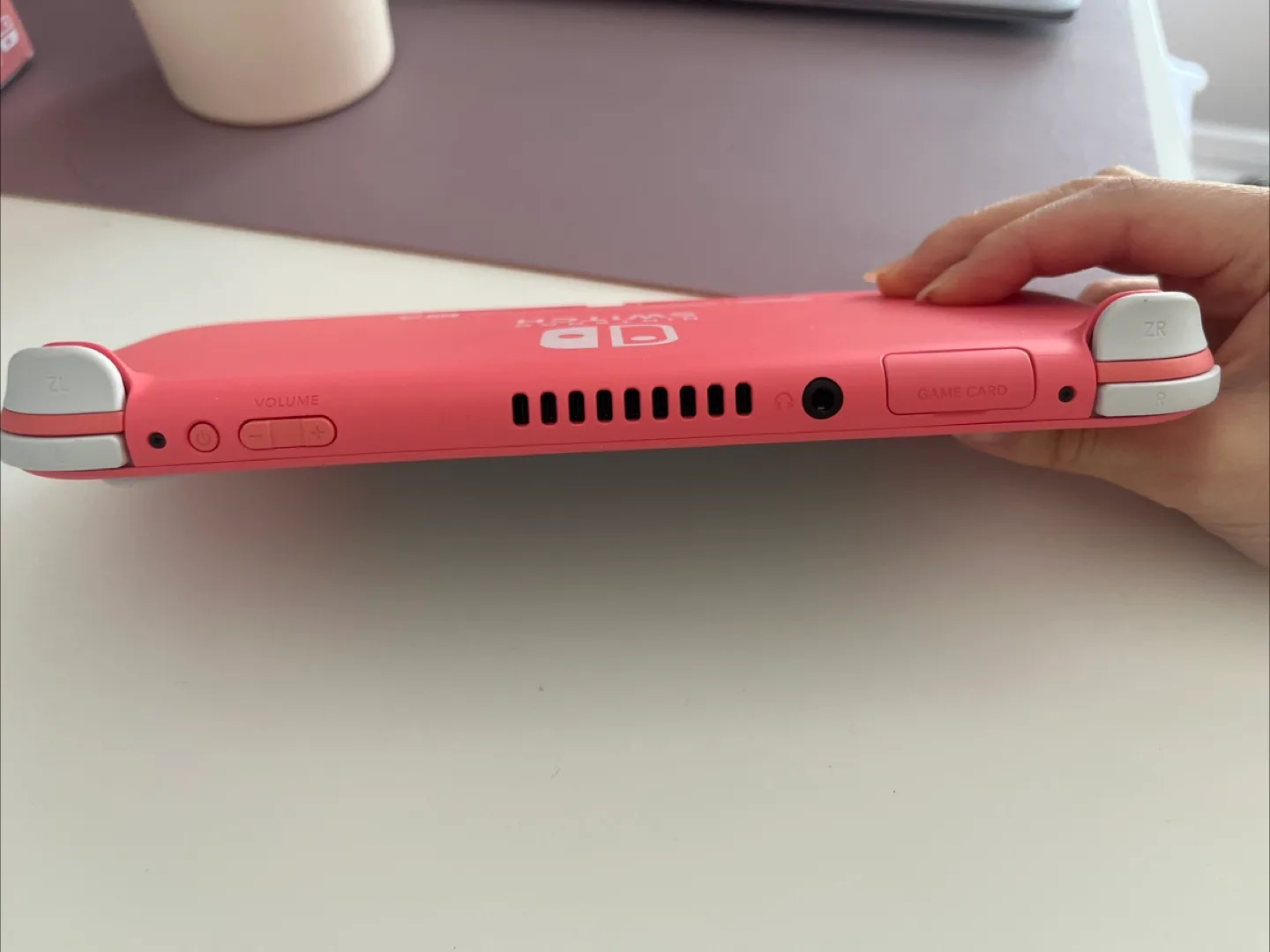 Nintendo Switch Lite - Coral image indicator(3)