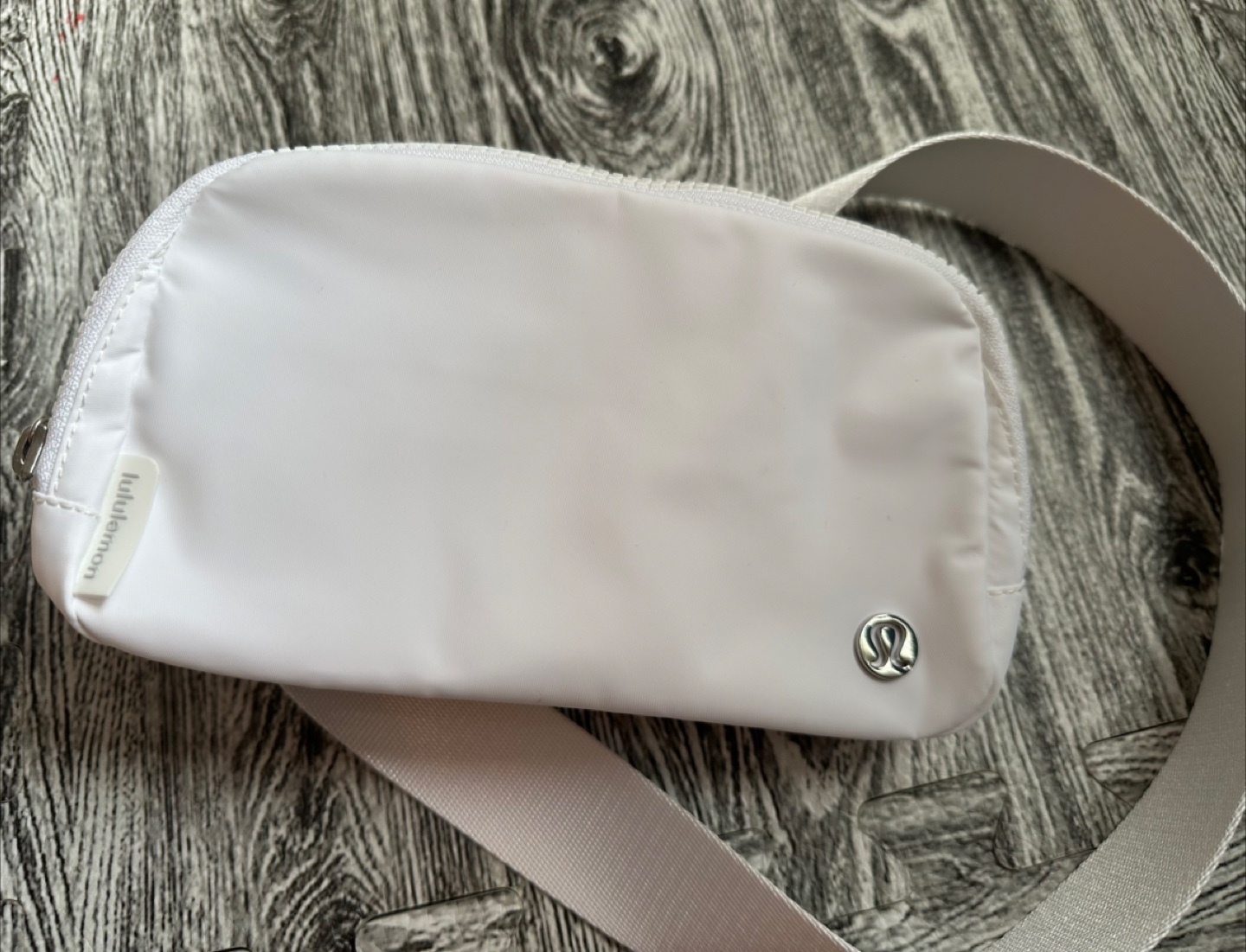 Lululemon Everywhere Belt Bag